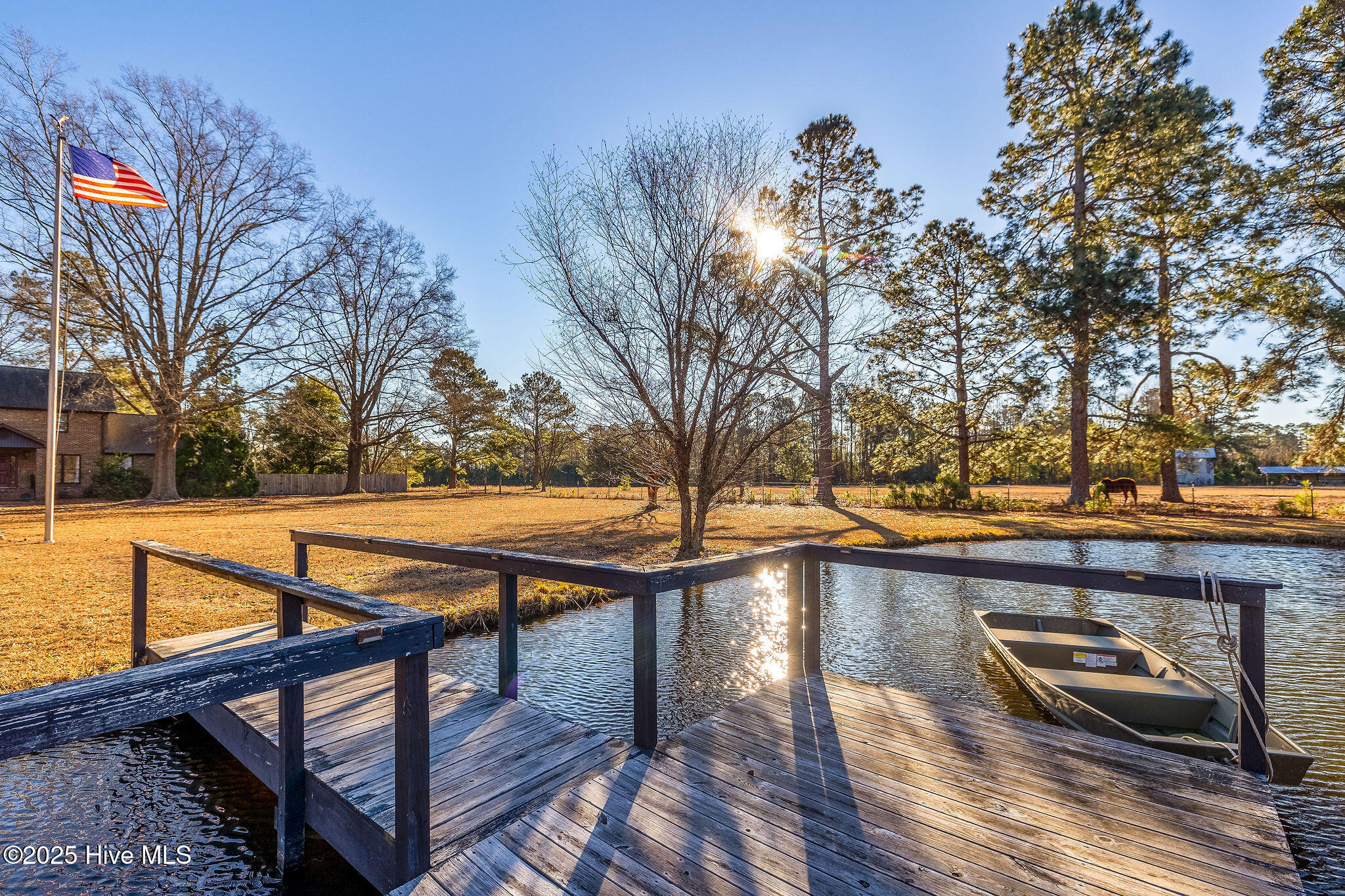 5199 Tobacco Road Property Photo 4