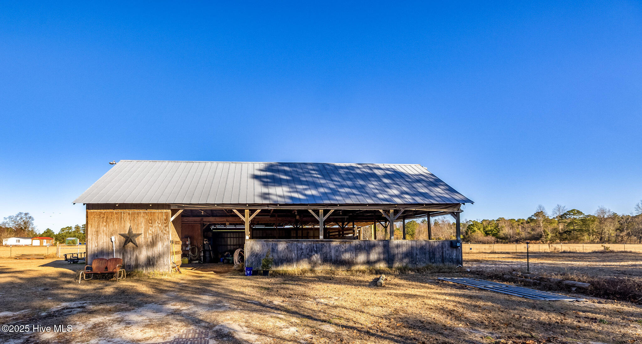 5199 Tobacco Road Property Photo 9