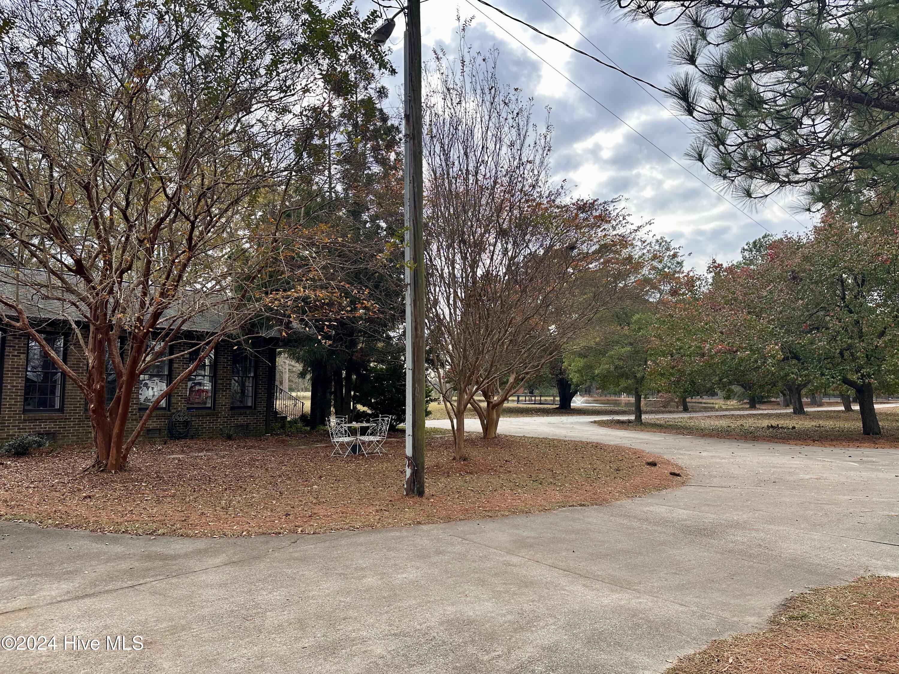 5199 Tobacco Road Property Photo 16