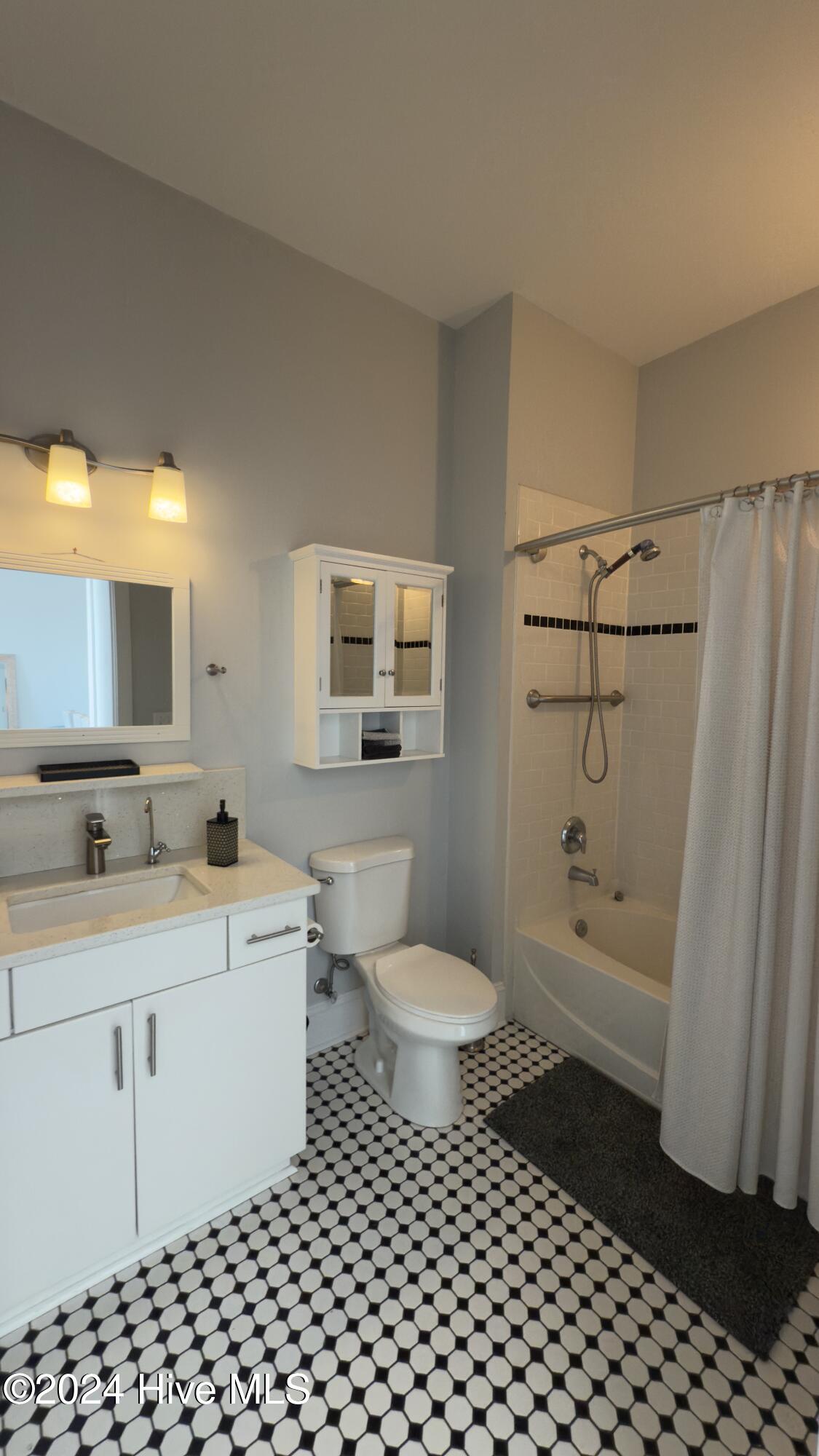 709 N 4th Street Ste 403 Property Photo 12