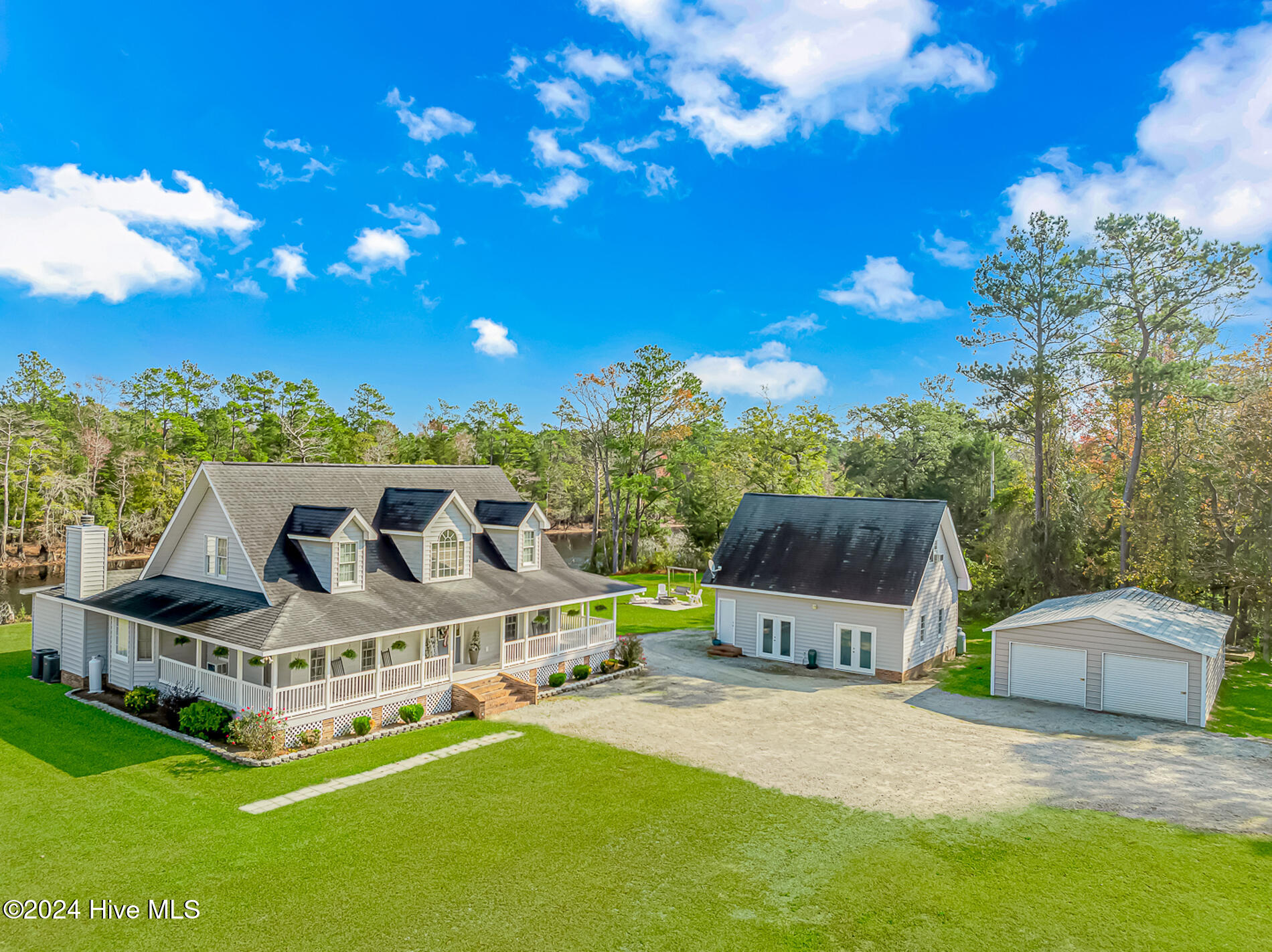 865 River Road Property Photo