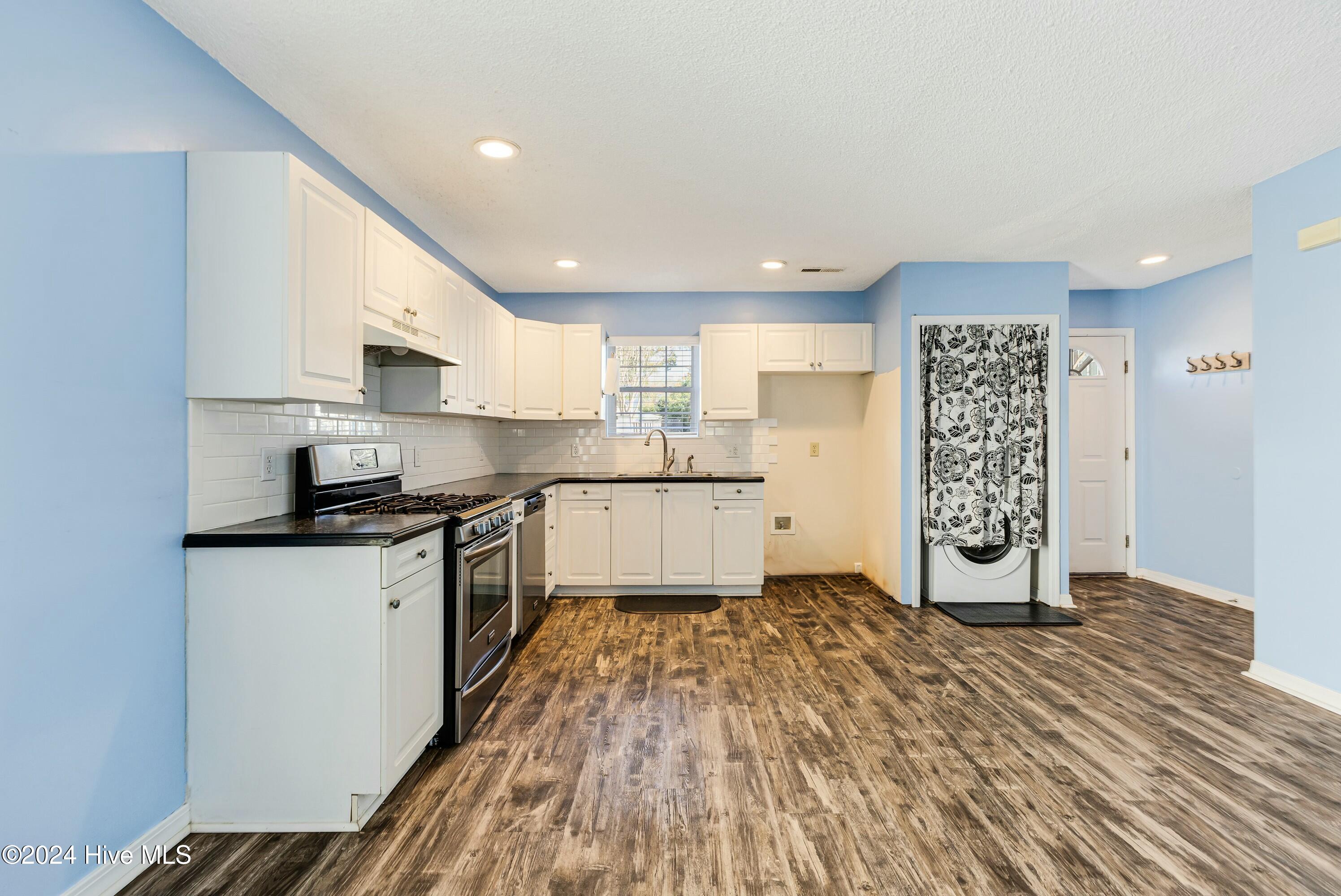 2113 Market Street Property Photo 8