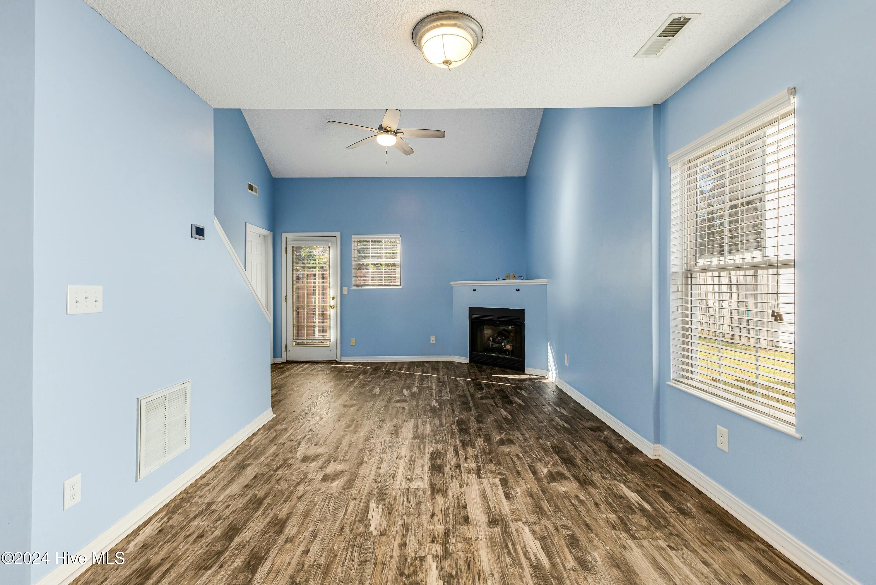 2113 Market Street Property Photo 13