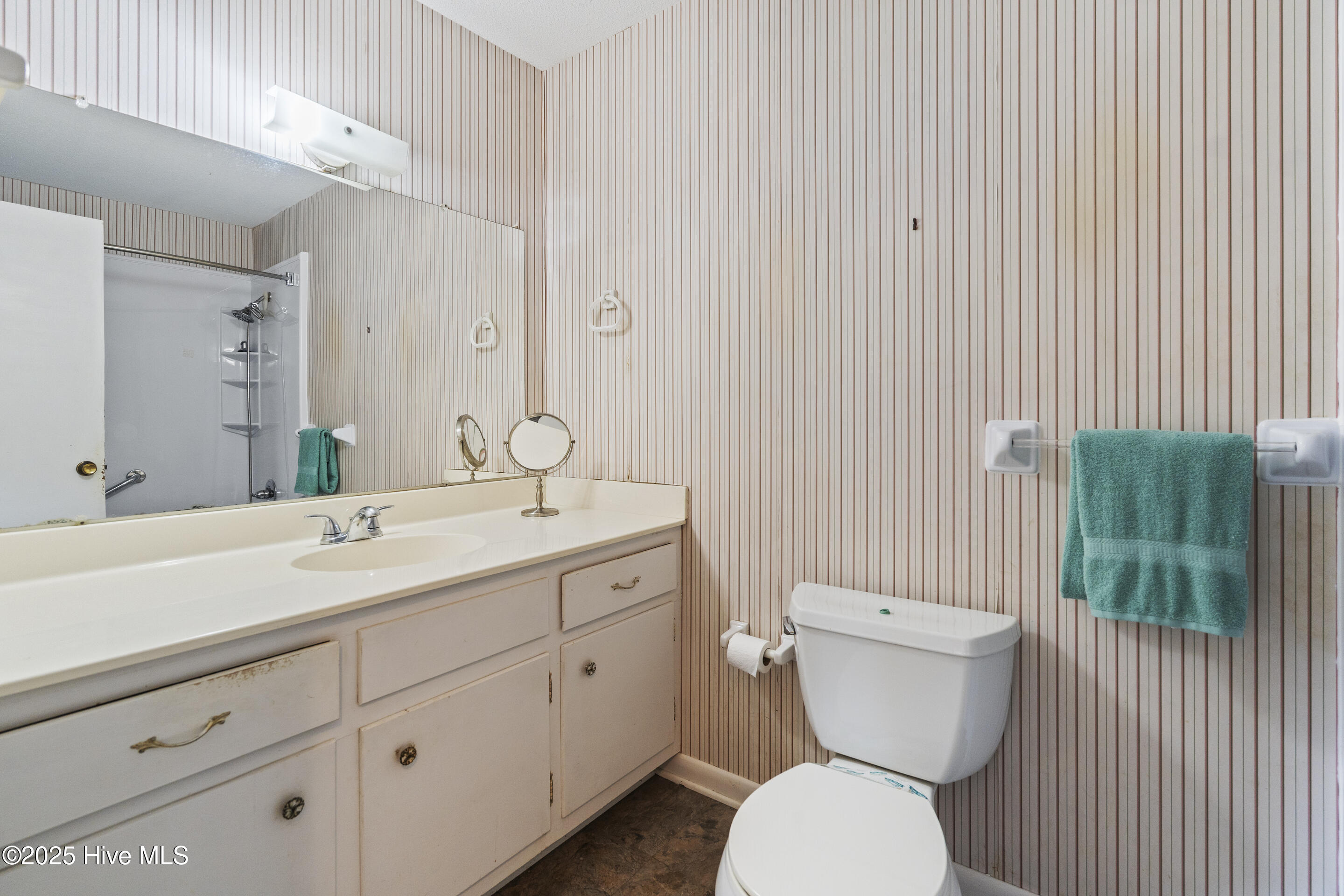 609 N Fodale Avenue Property Photo 15