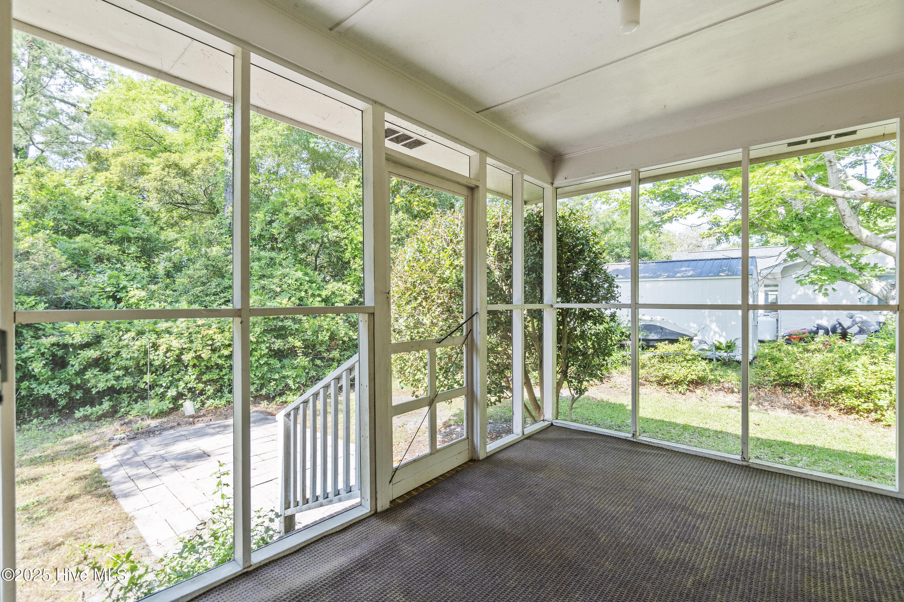 609 N Fodale Avenue Property Photo 18