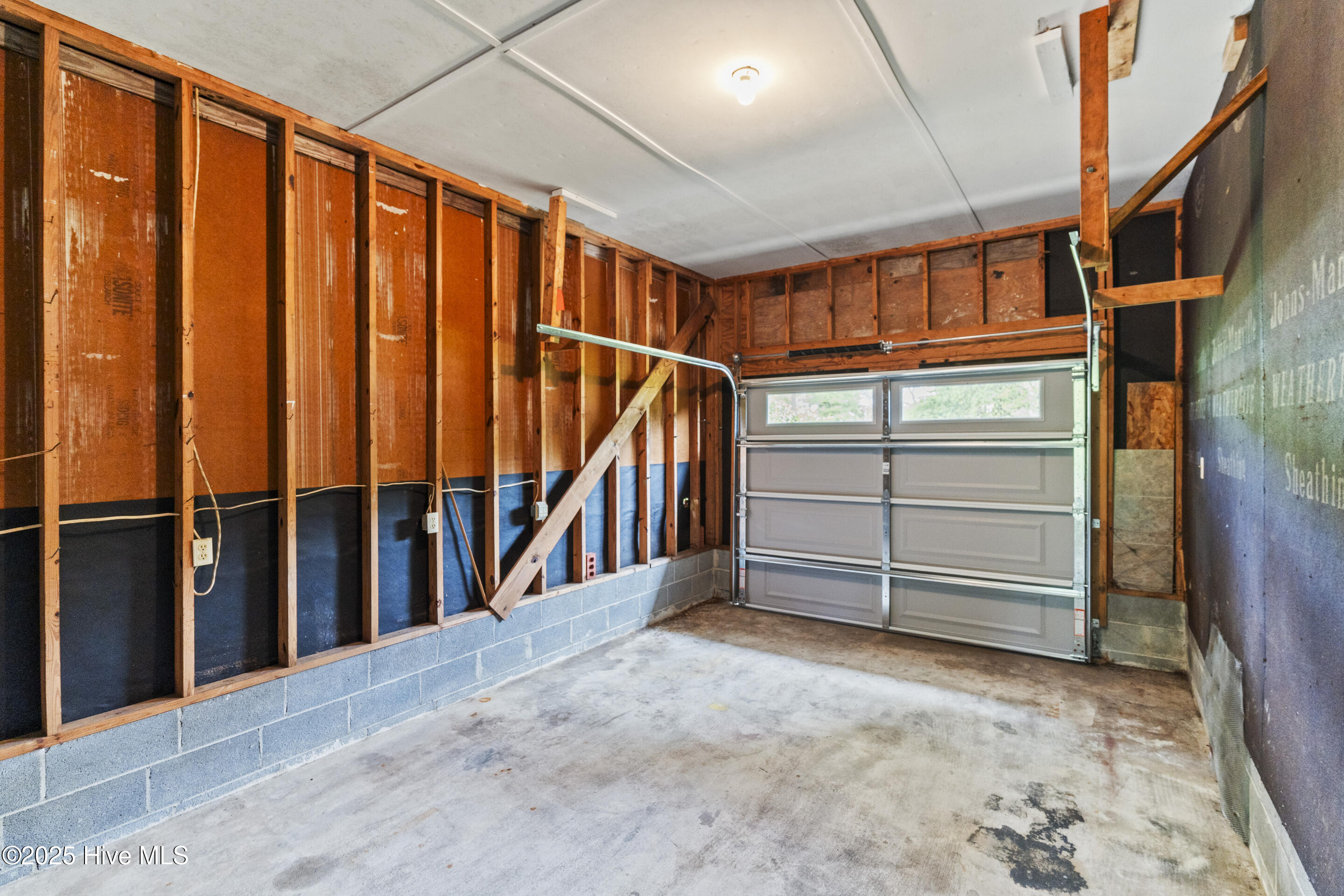 609 N Fodale Avenue Property Photo 20