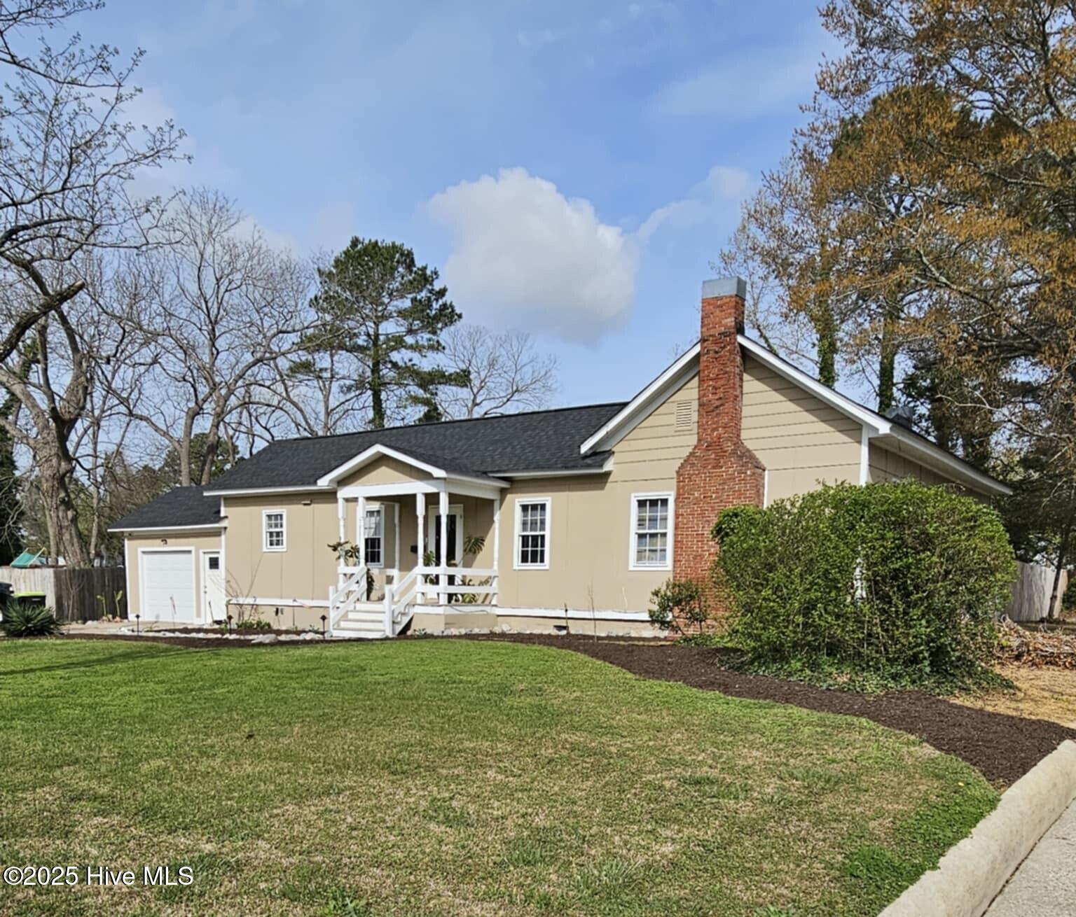 402 Warren Street Property Photo