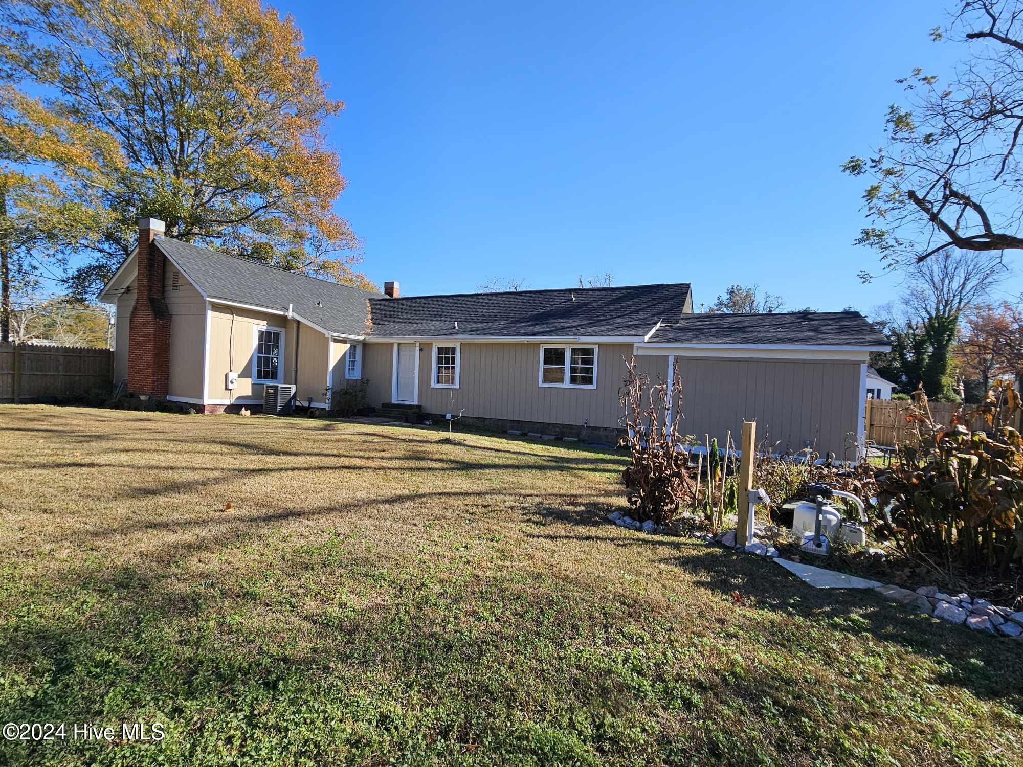 402 Warren Street Property Photo 12