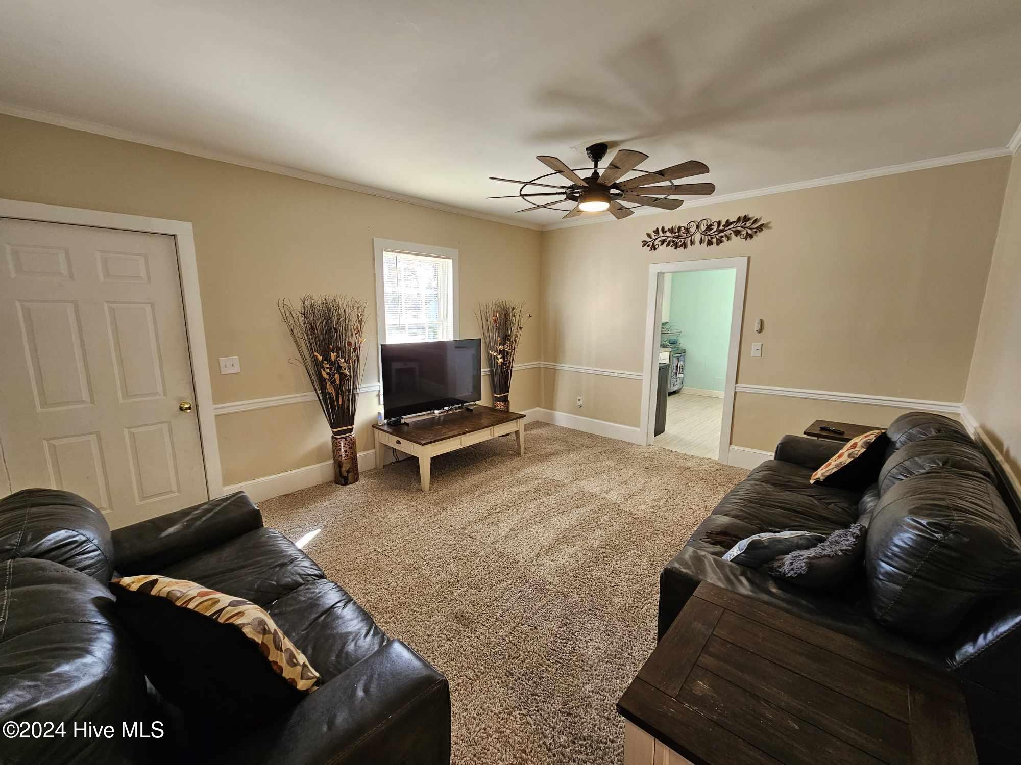 402 Warren Street Property Photo 21