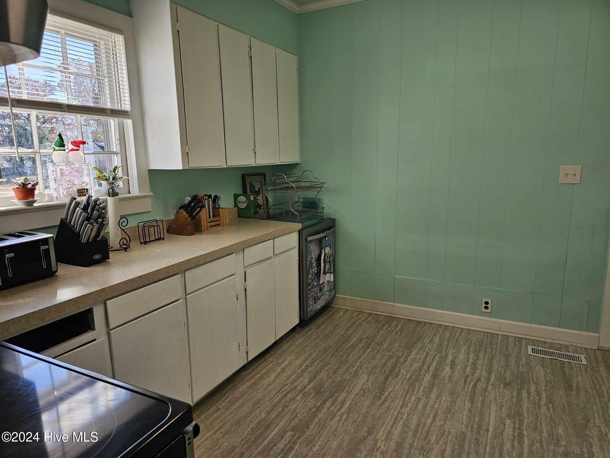 402 Warren Street Property Photo 24