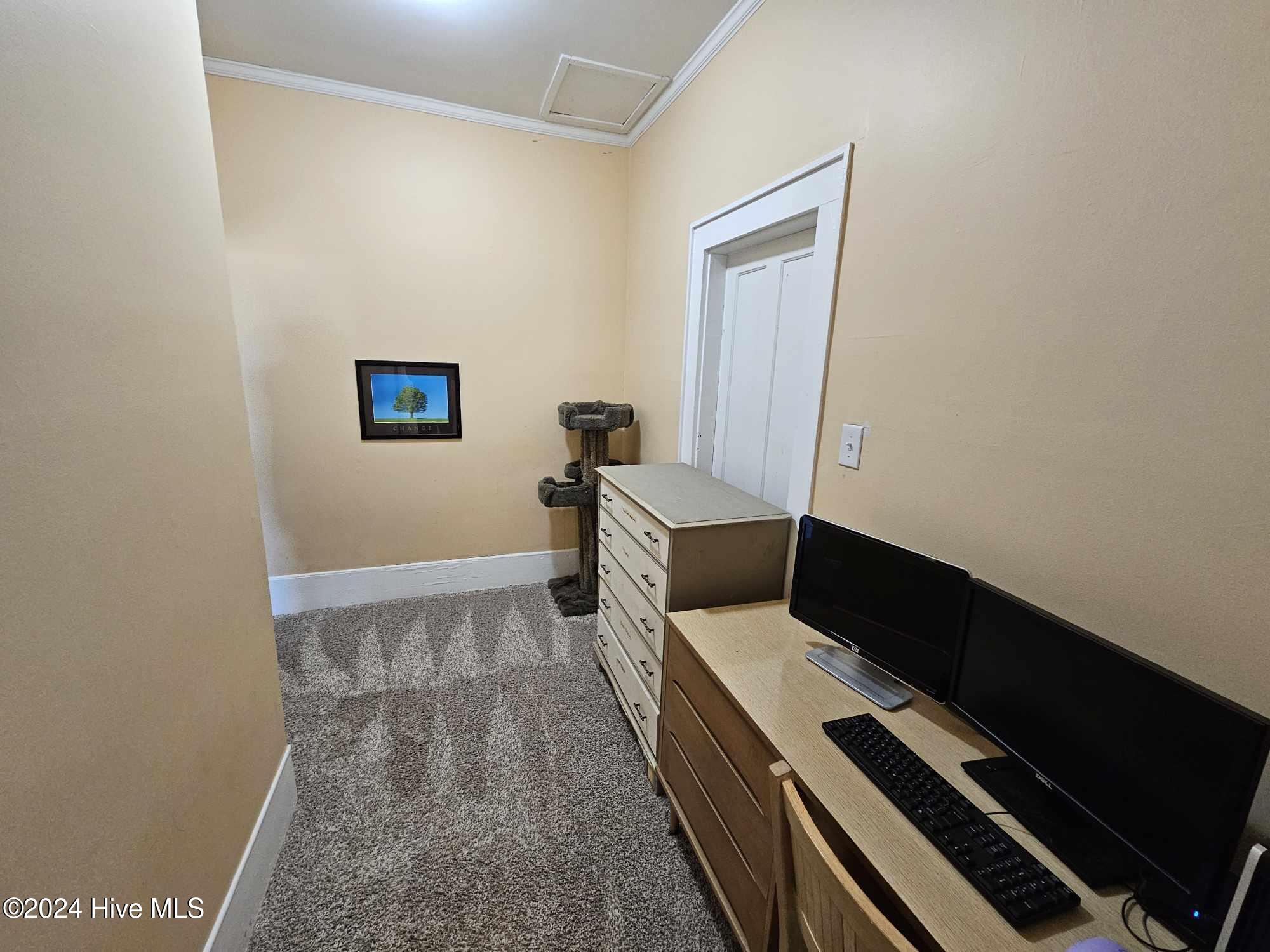 402 Warren Street Property Photo 29