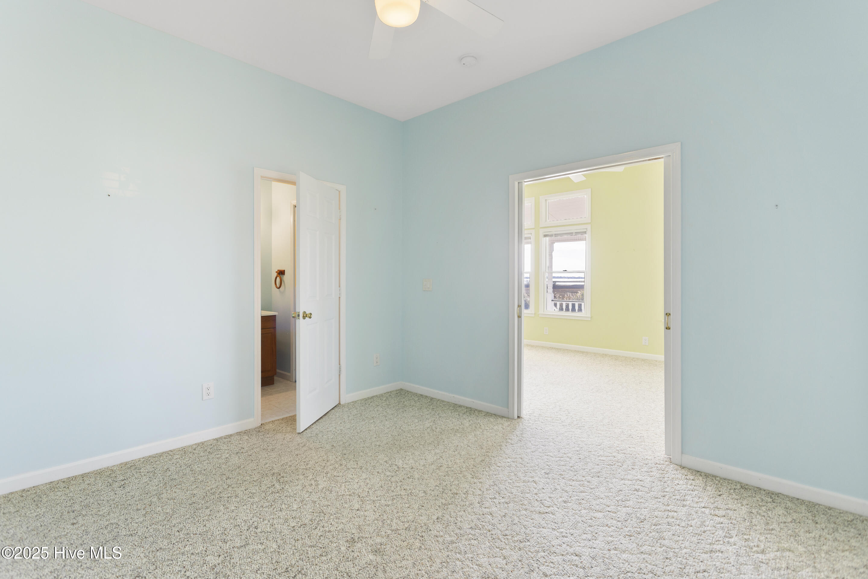 516 W Brunswick Street Property Photo 50