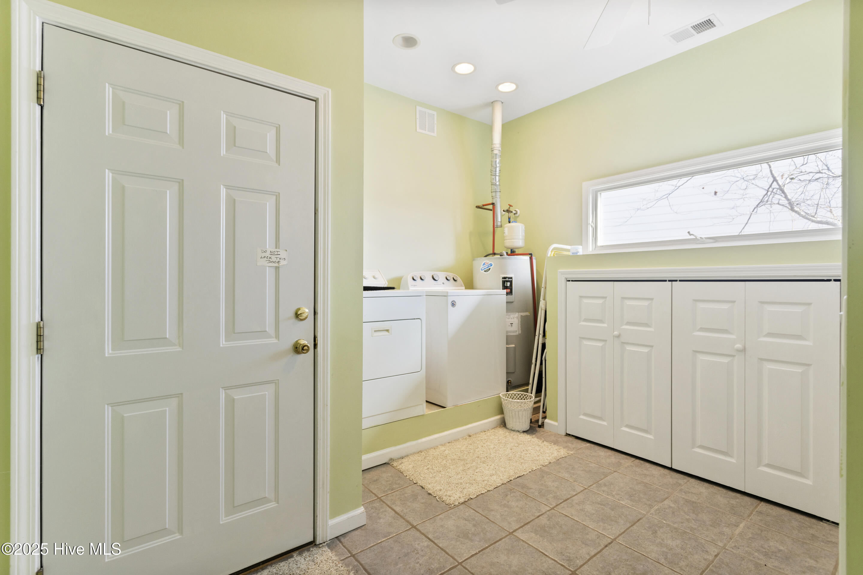 516 W Brunswick Street Property Photo 58
