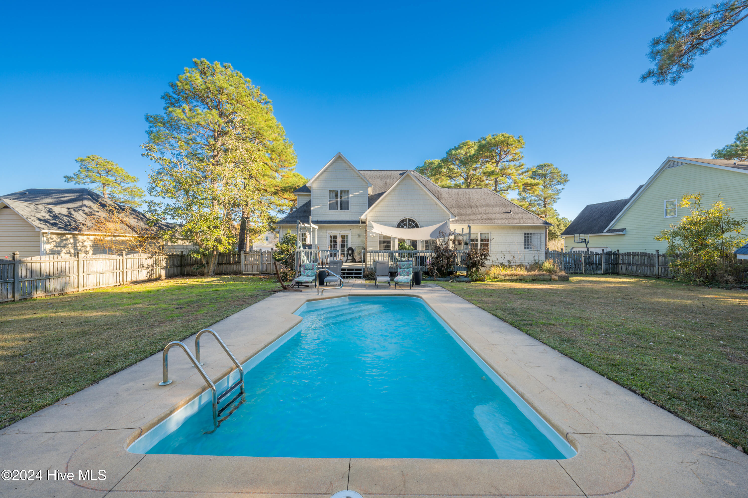 7513 Lost Tree Road Property Photo 4