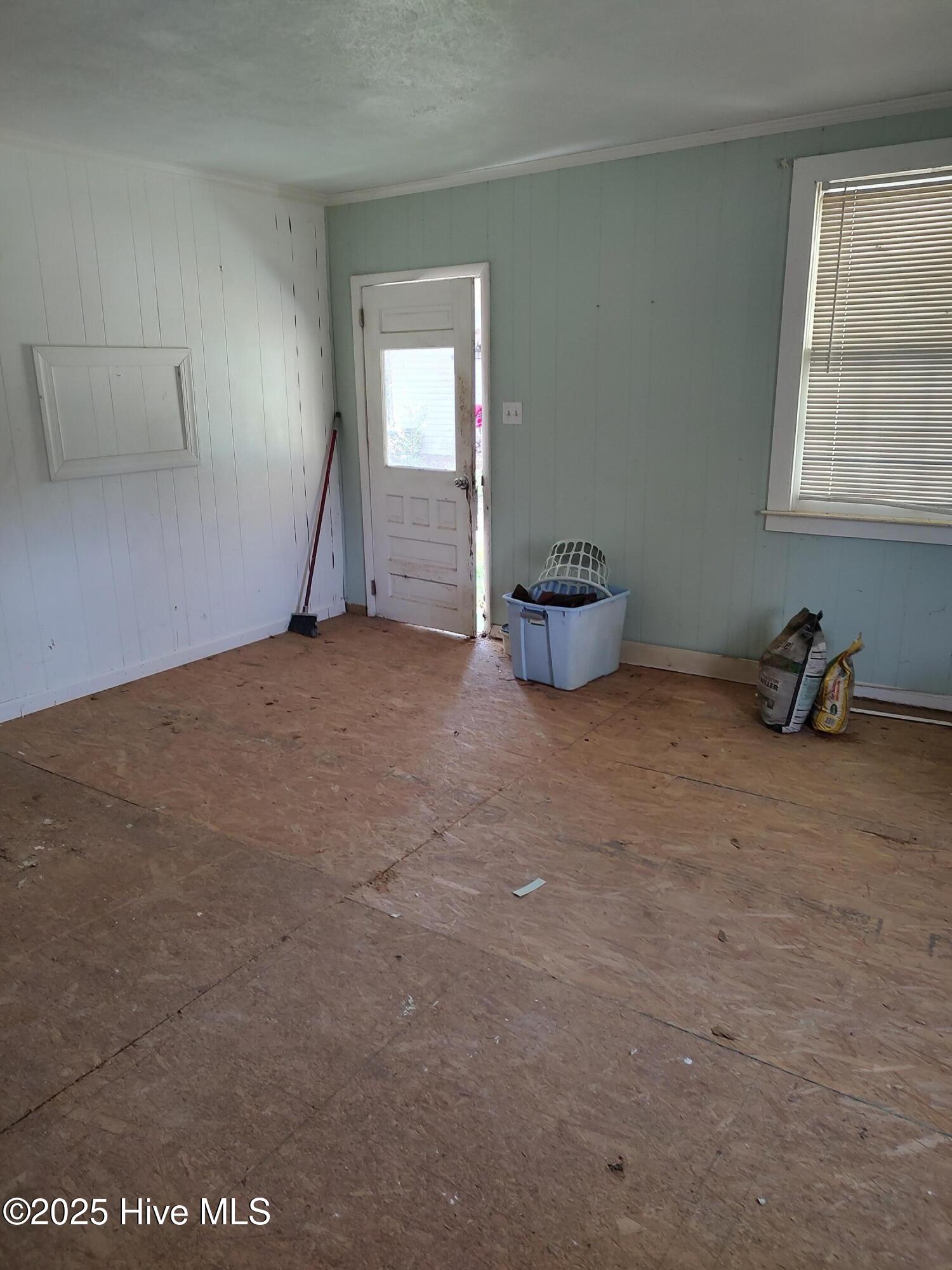 409 N Chestnut Street Property Photo 4