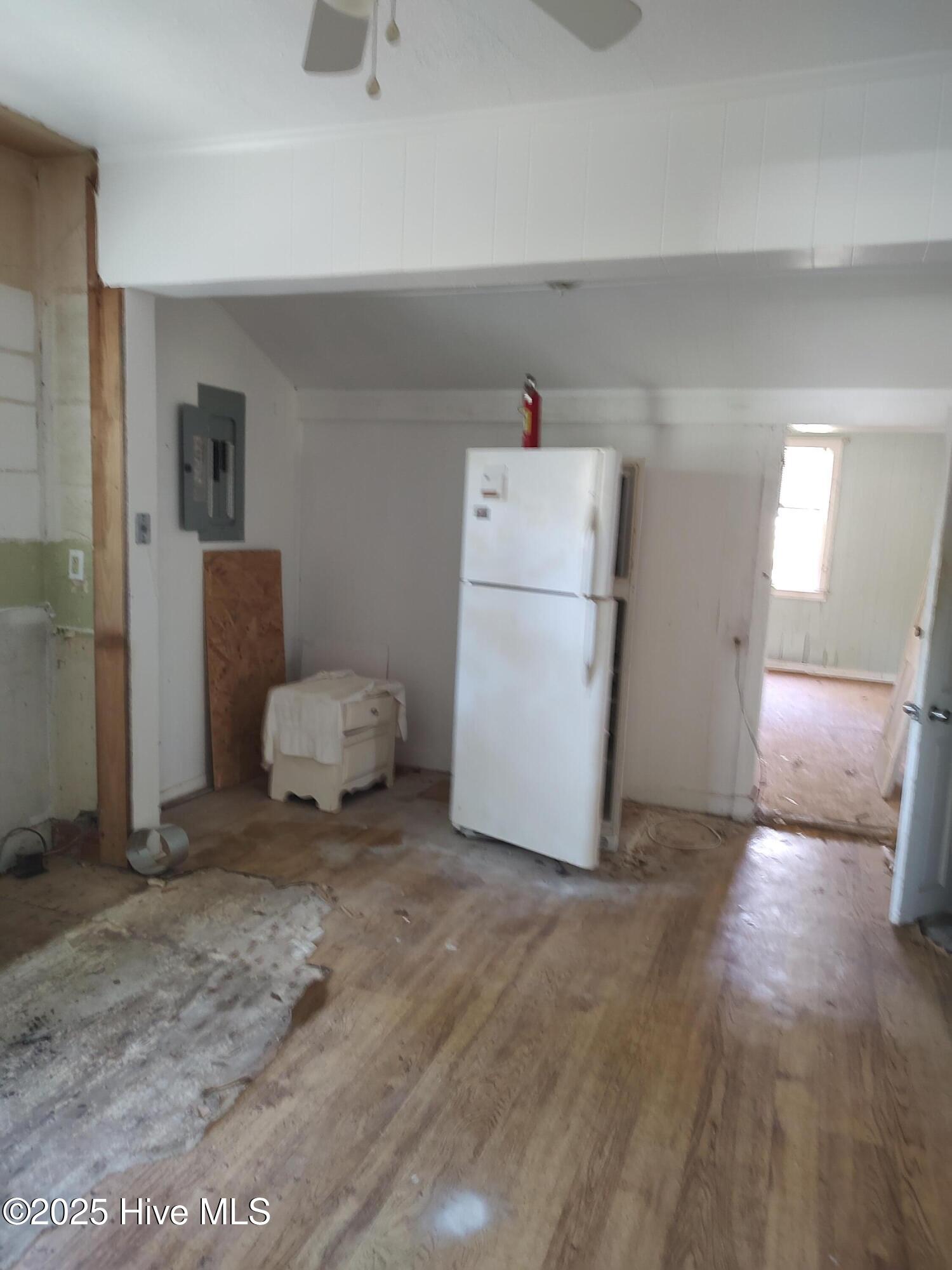 409 N Chestnut Street Property Photo 10