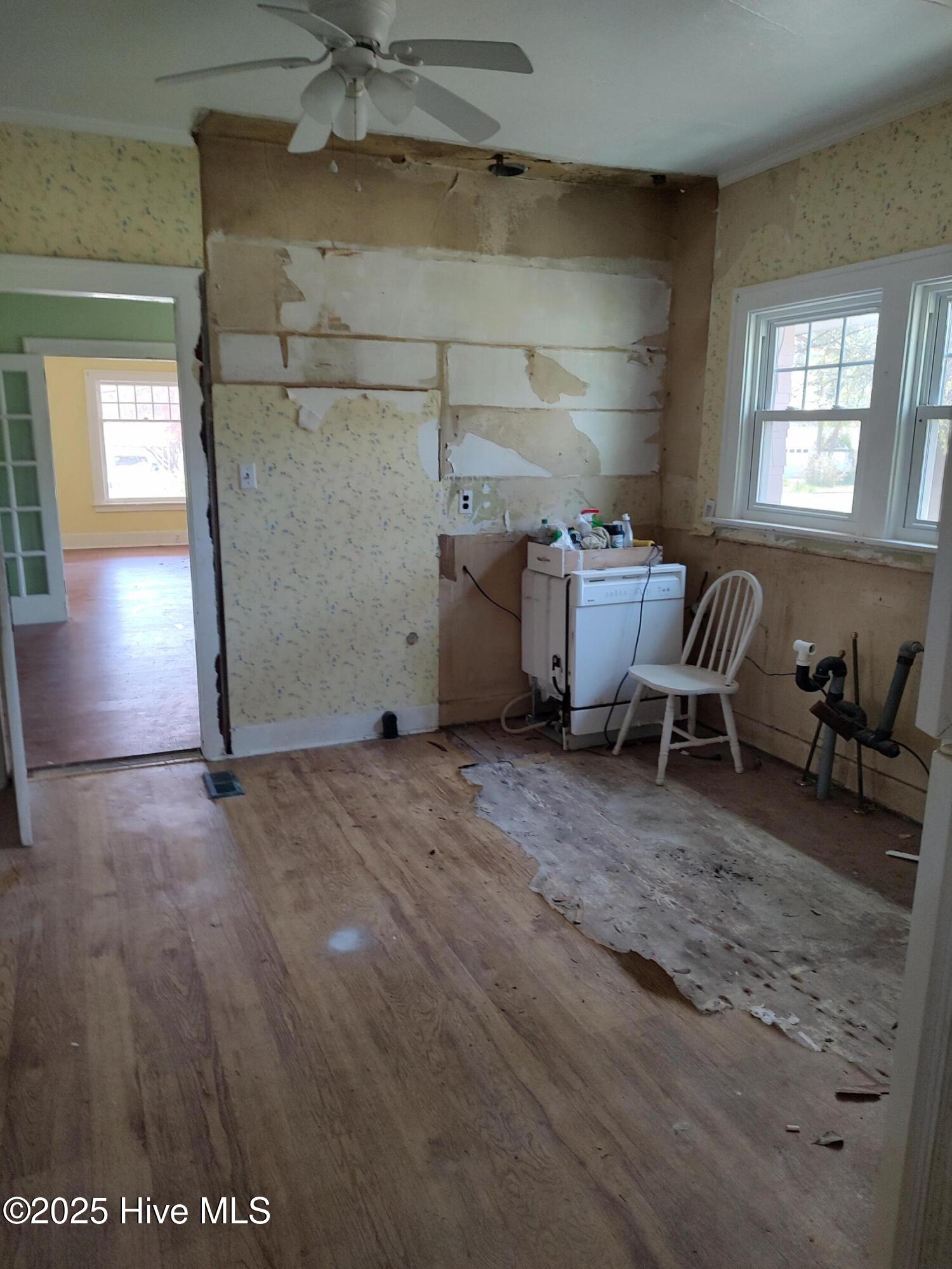 409 N Chestnut Street Property Photo 11