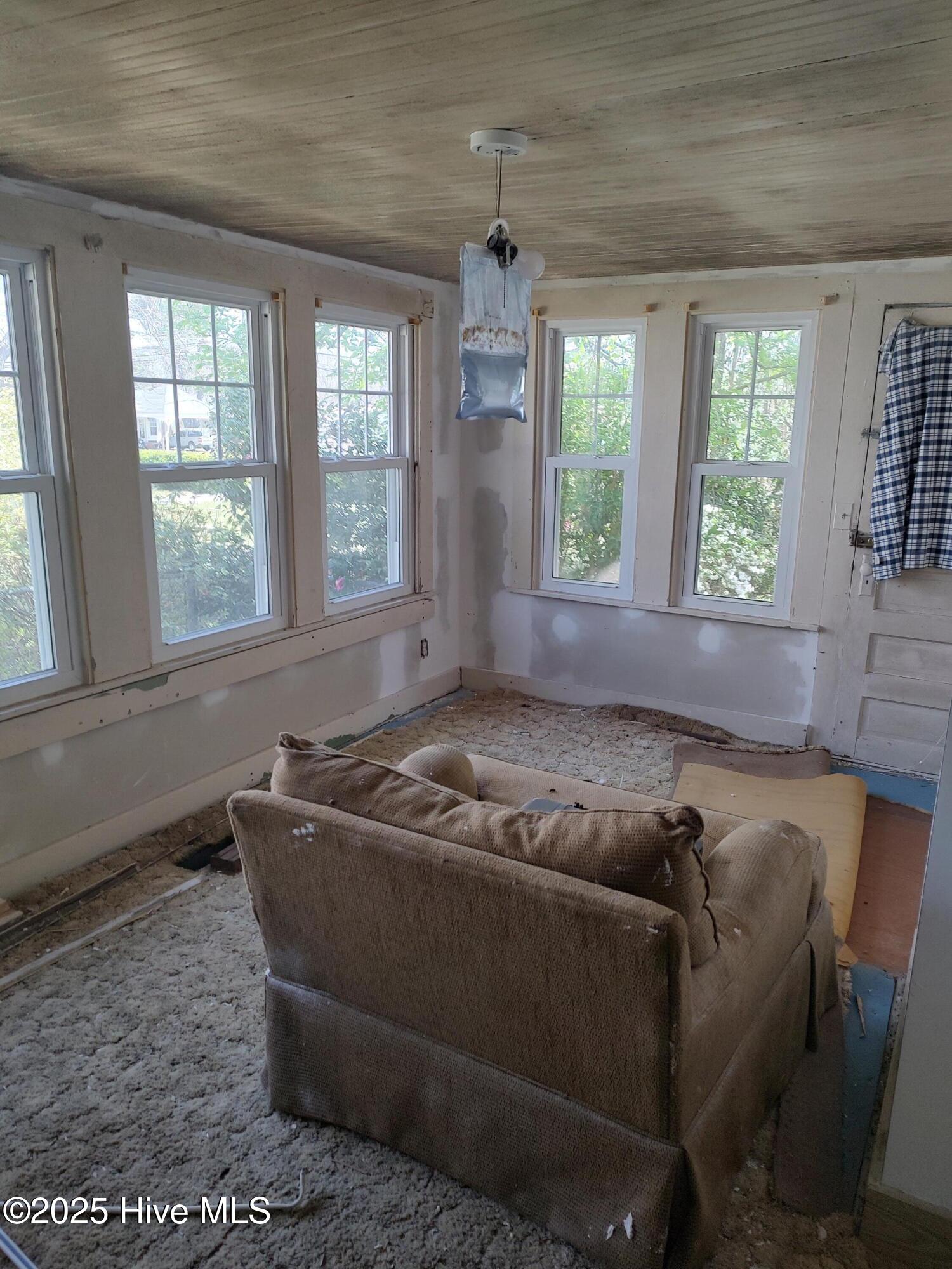 409 N Chestnut Street Property Photo 13