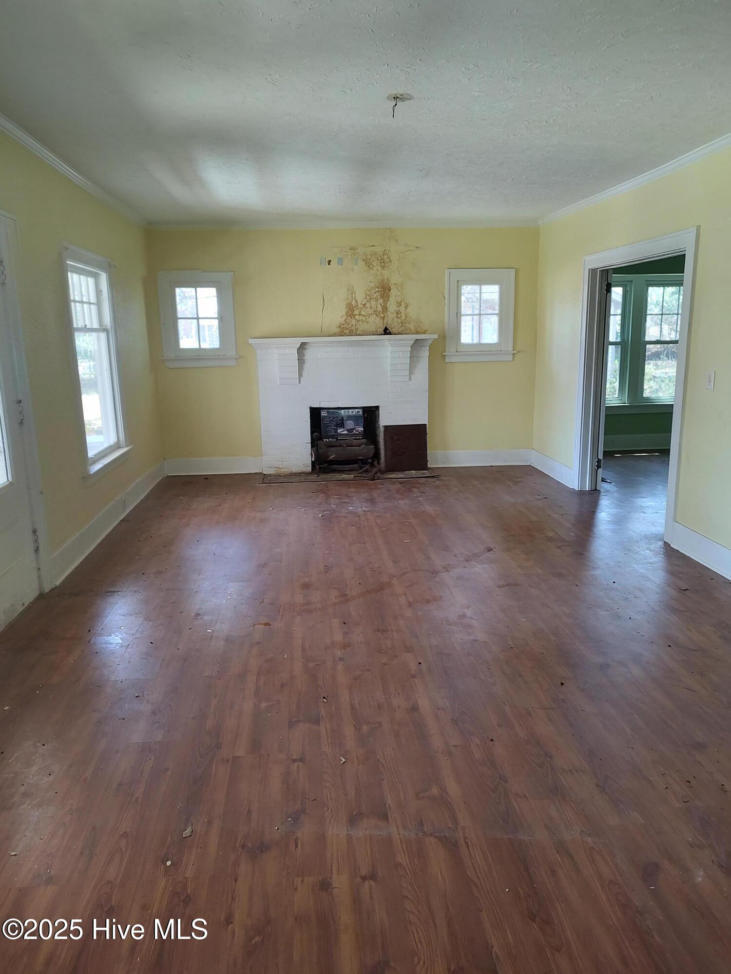 409 N Chestnut Street Property Photo 17