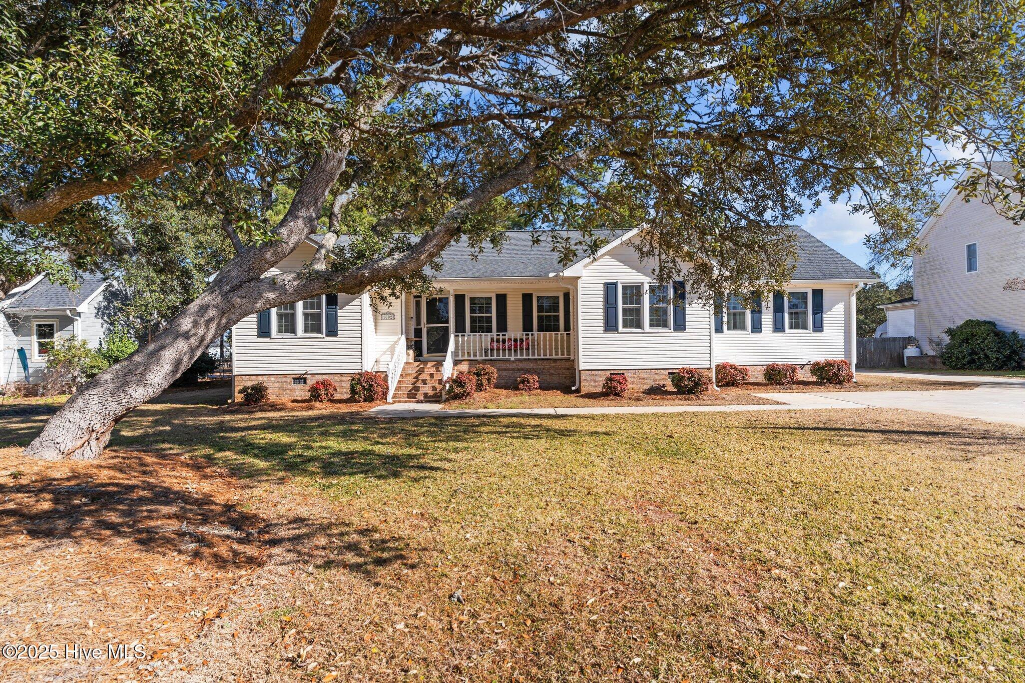 1002 Bonner Bussells Drive Property Photo 1