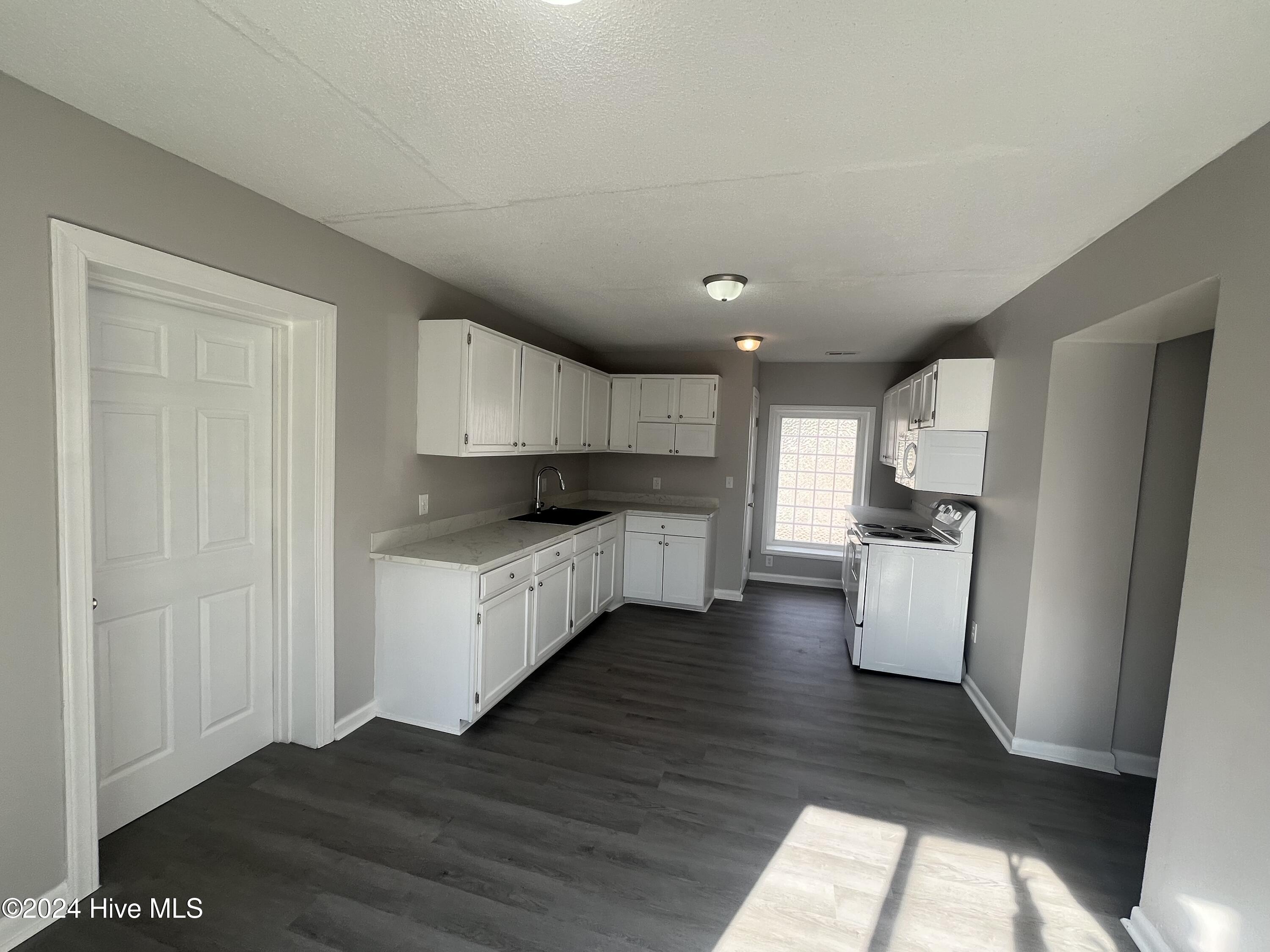 2201 Chestnut Avenue Property Photo 11