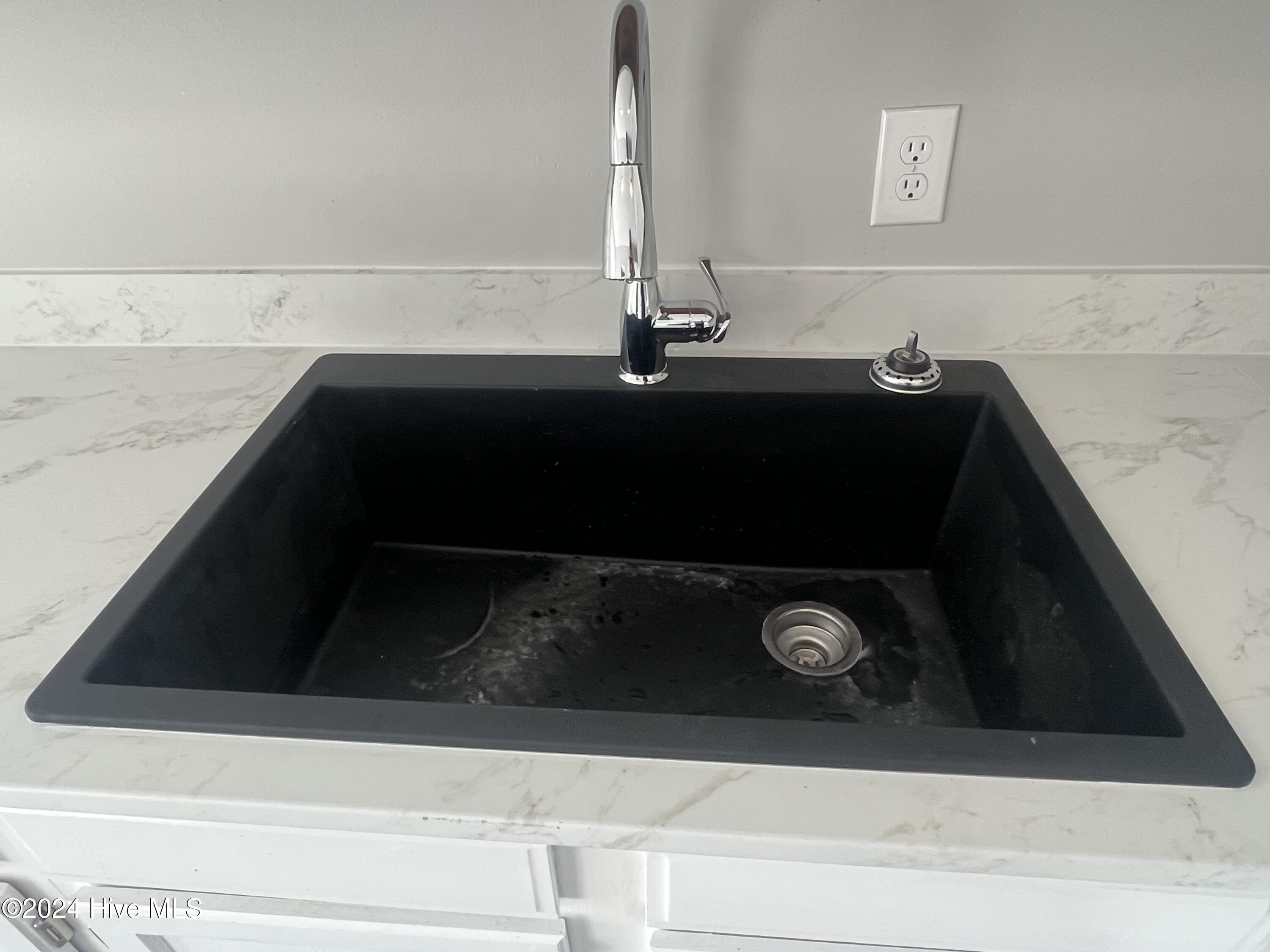 2201 Chestnut Avenue Property Photo 14