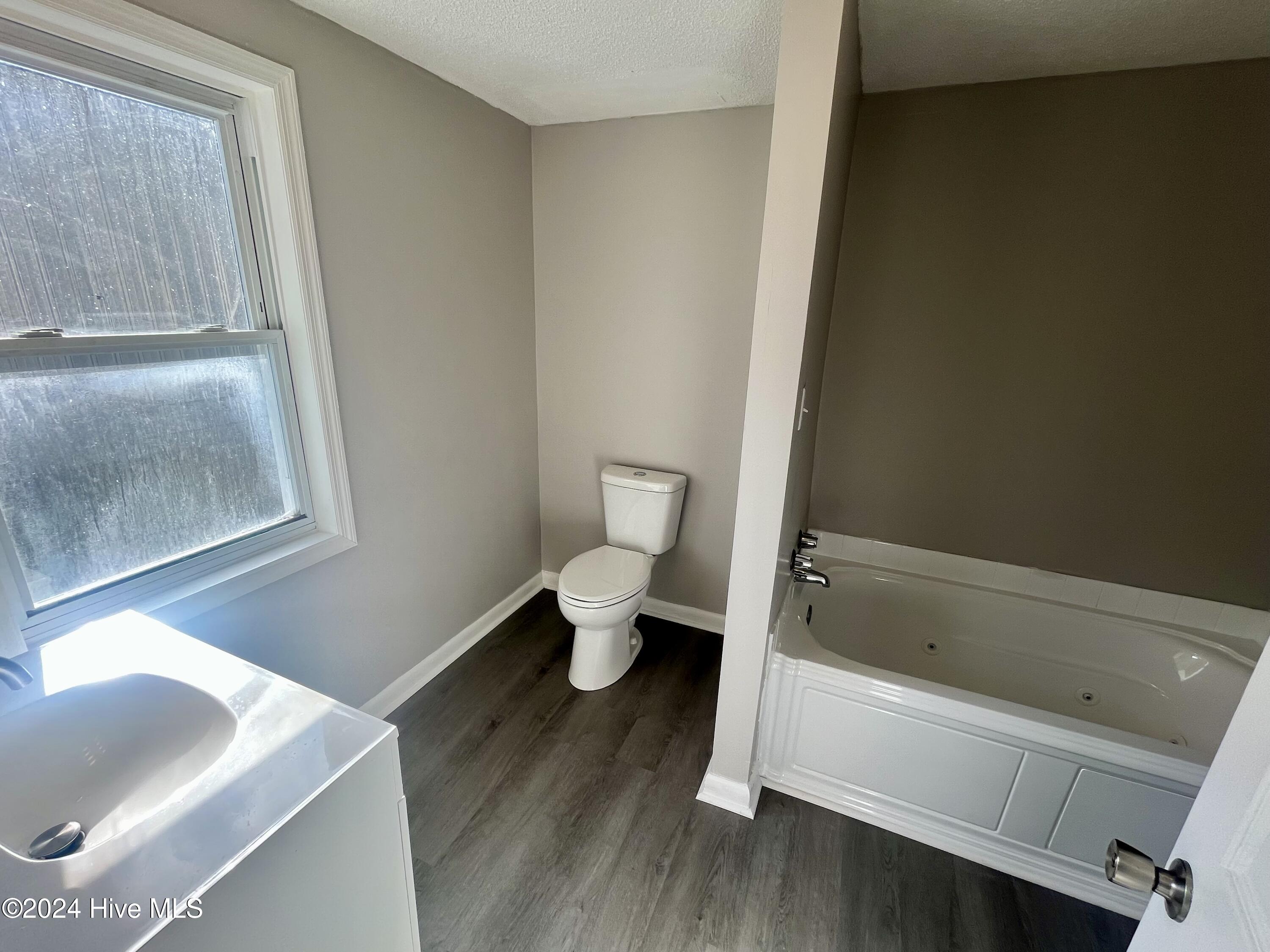 2201 Chestnut Avenue Property Photo 19