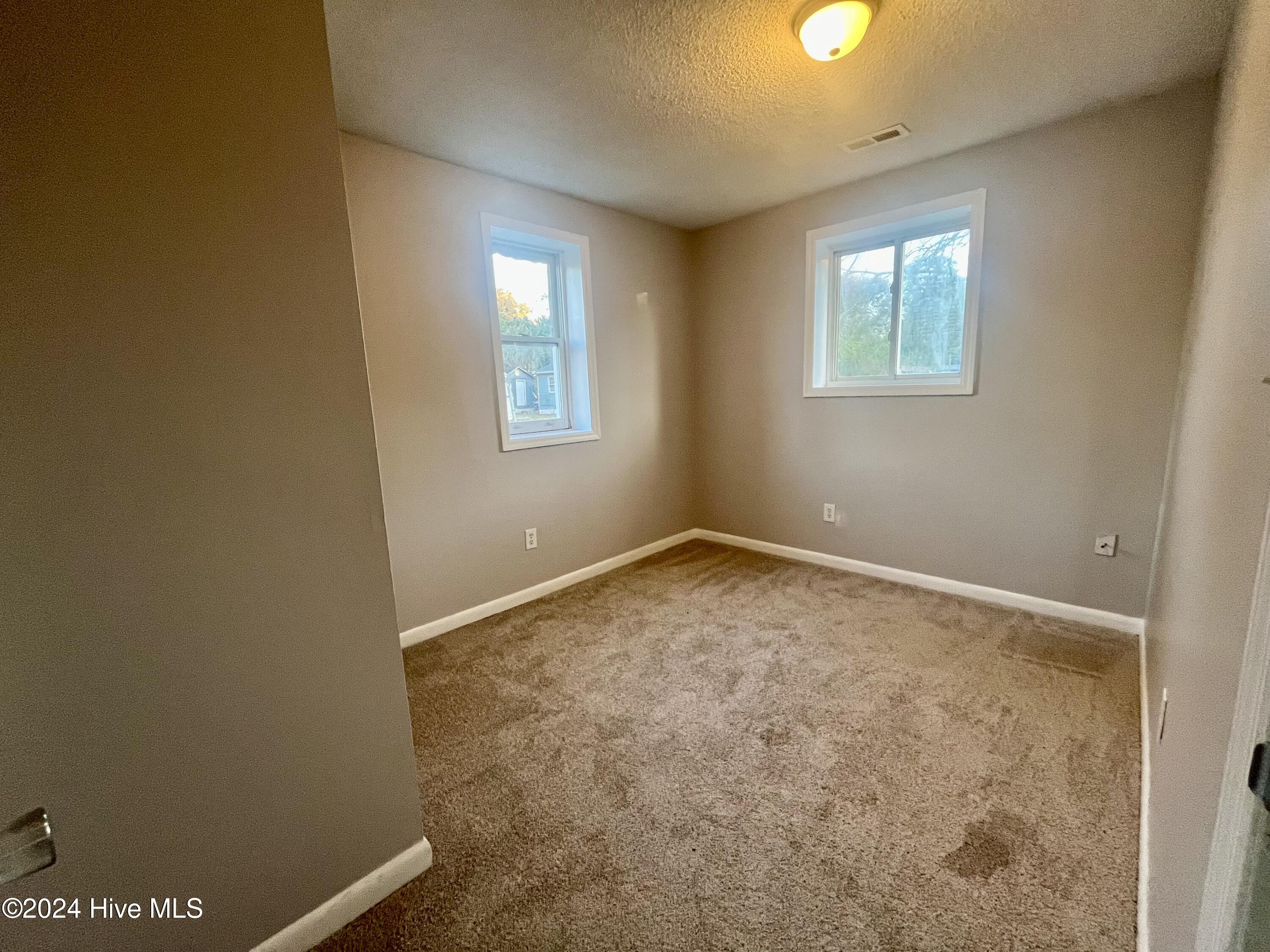 2201 Chestnut Avenue Property Photo 24