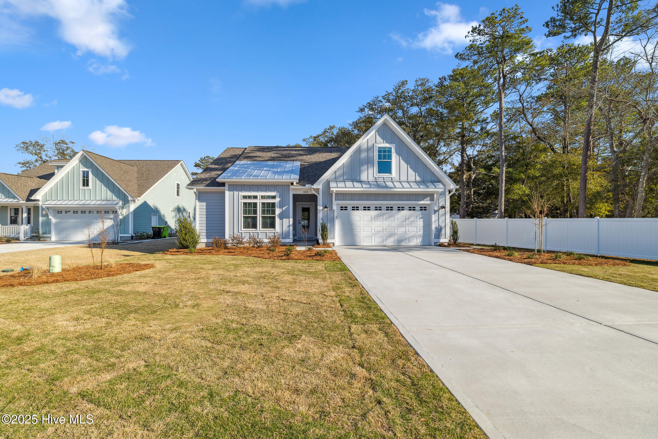 465 Raven Glen Drive Property Photo 1