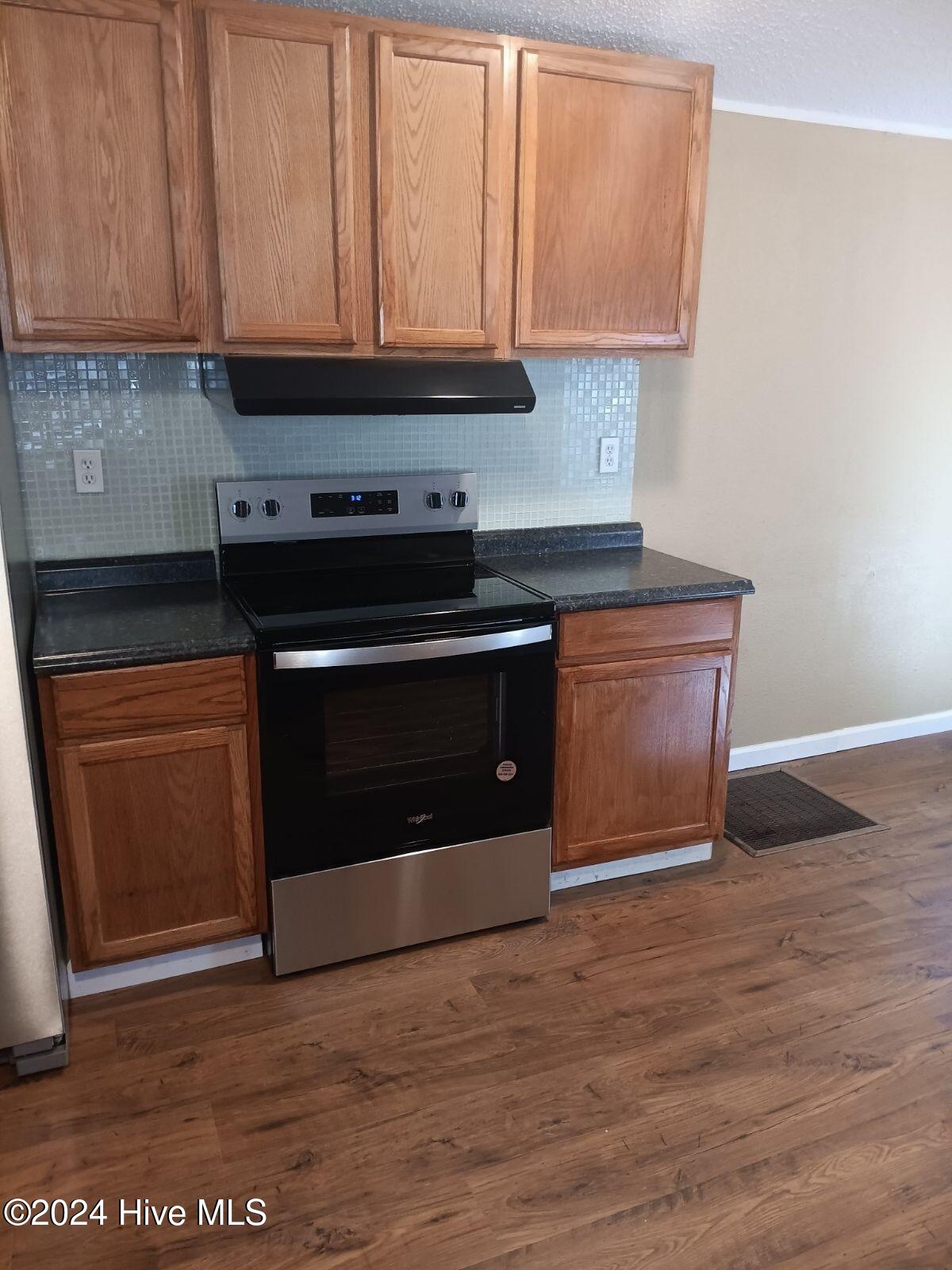 114 York Avenue Property Photo 12