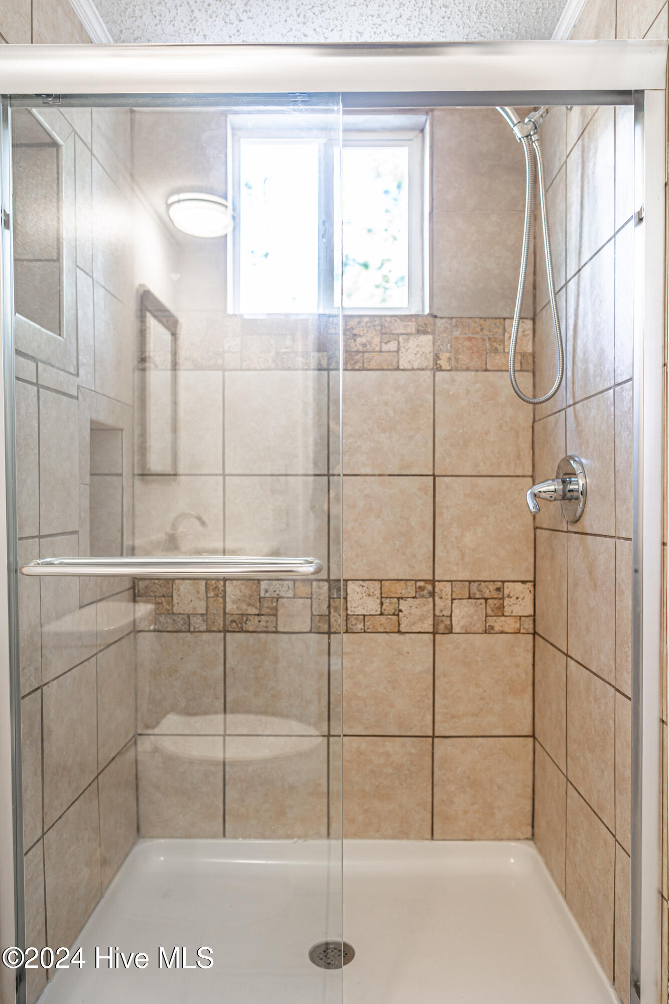 114 York Avenue Property Photo 17