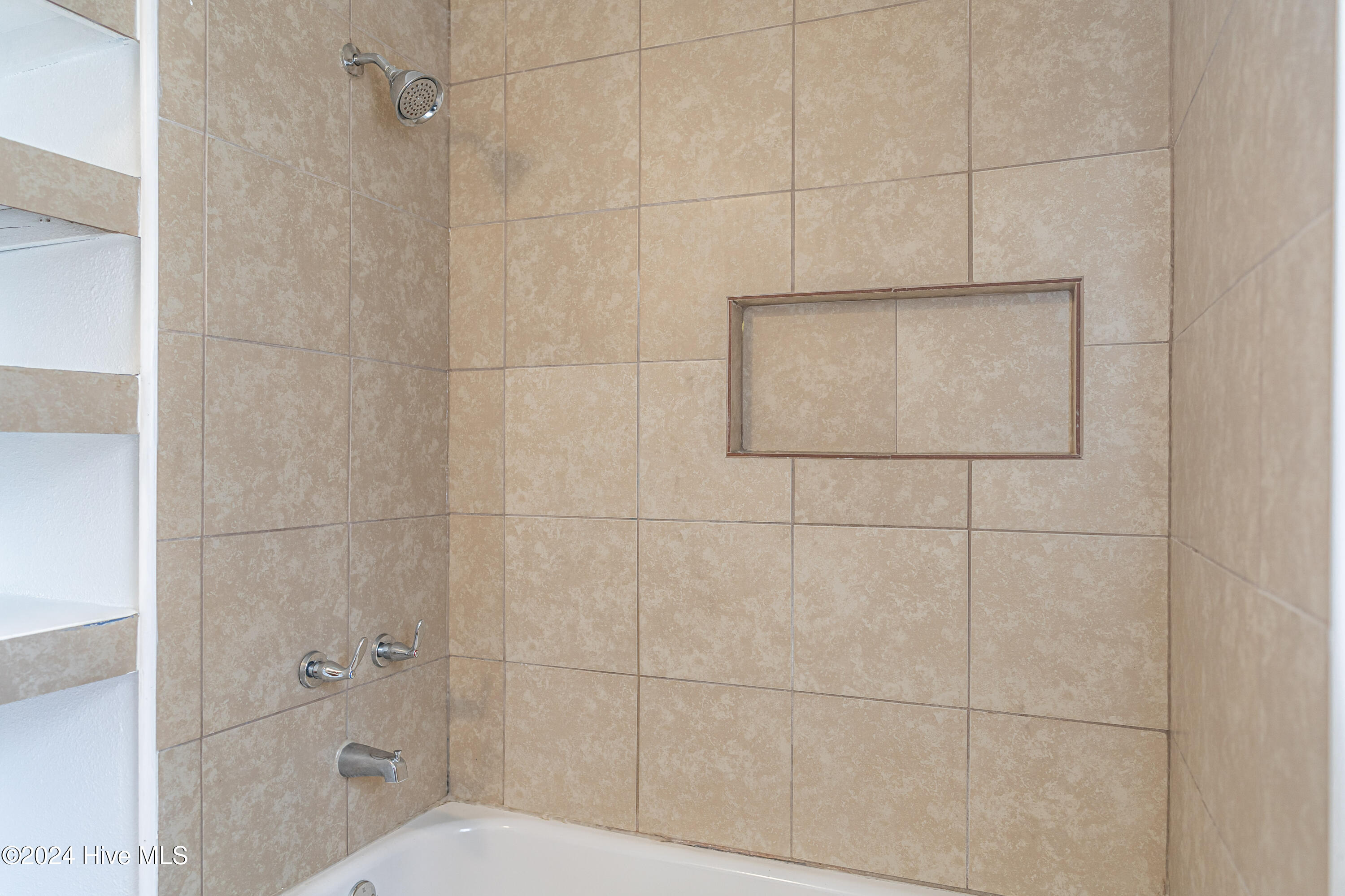 114 York Avenue Property Photo 24