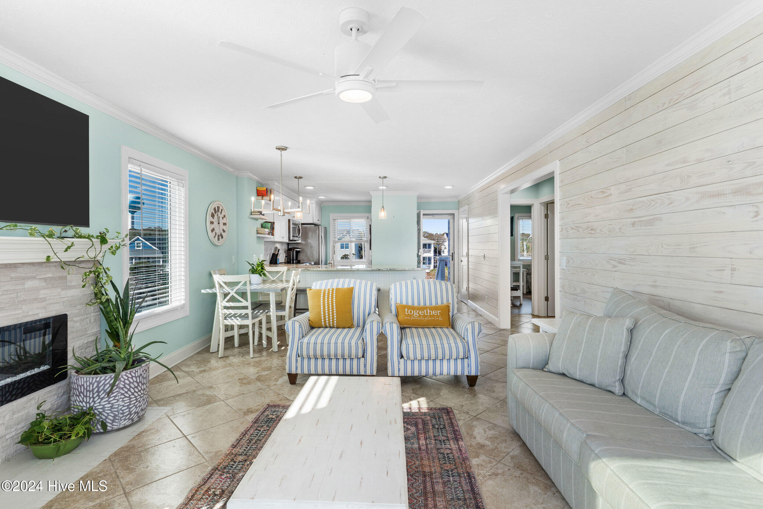 1006 Pelican Court Property Photo 12