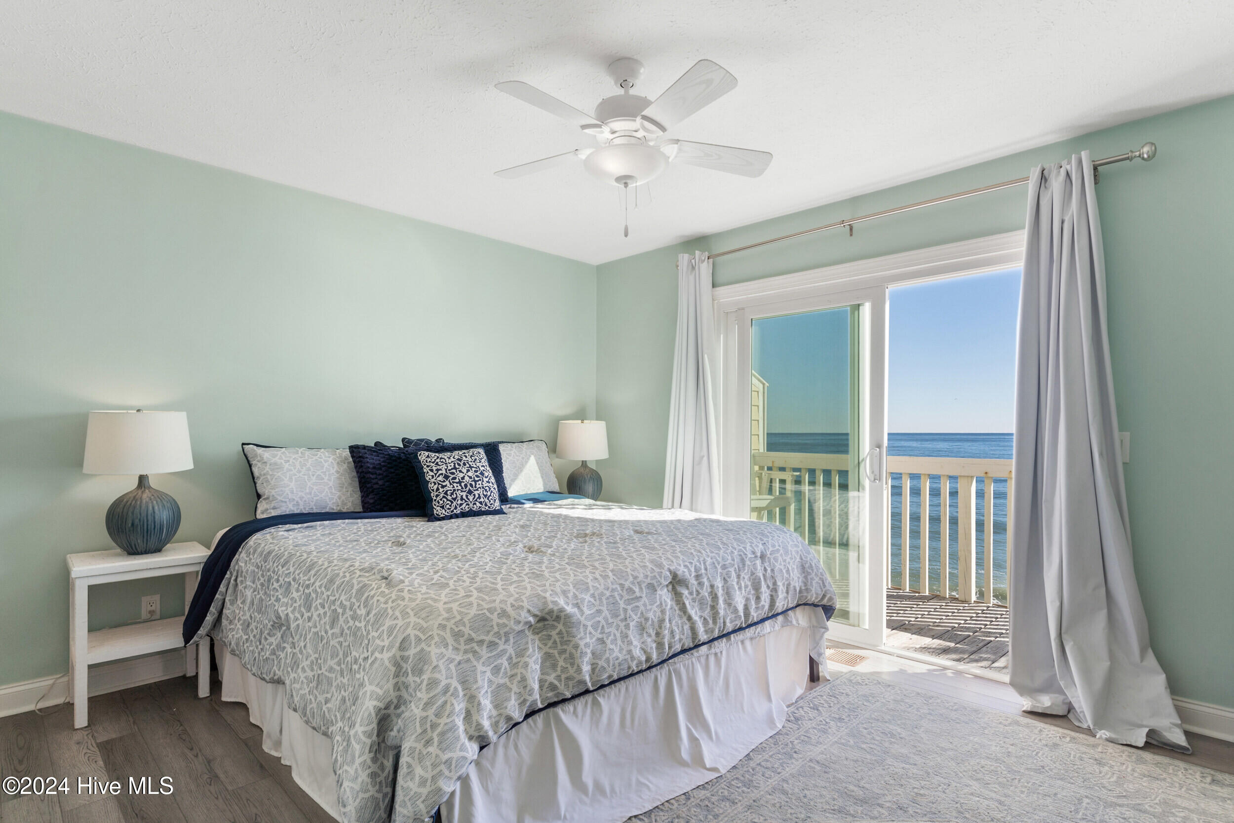 1006 Pelican Court Property Photo 15