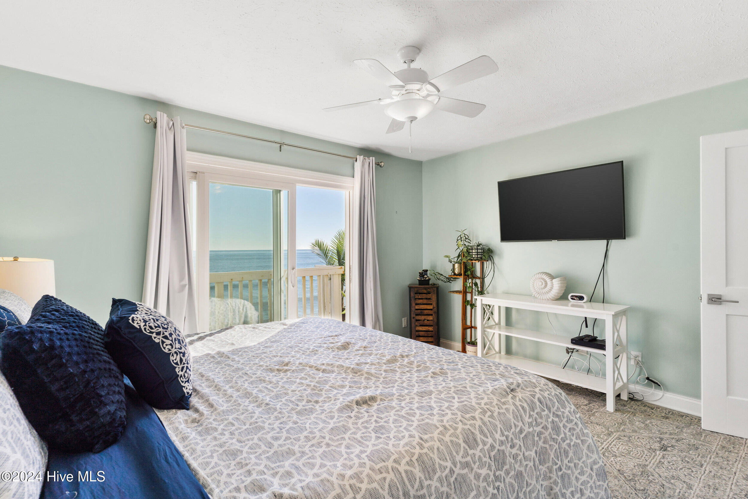 1006 Pelican Court Property Photo 16