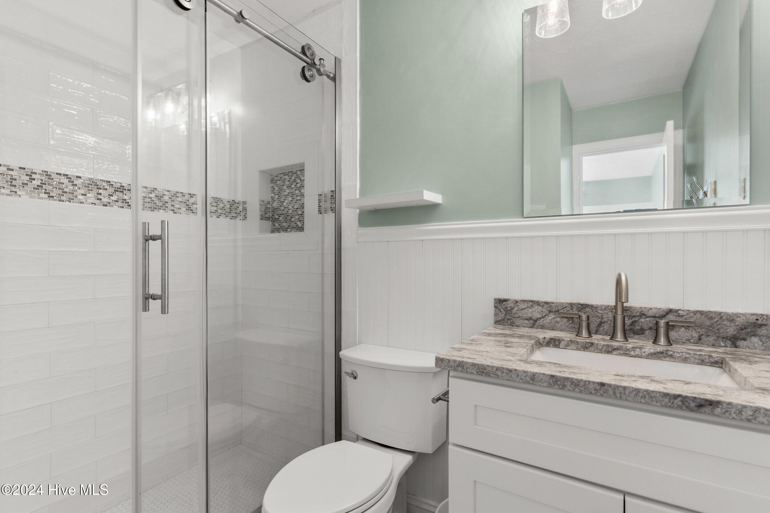 1006 Pelican Court Property Photo 18