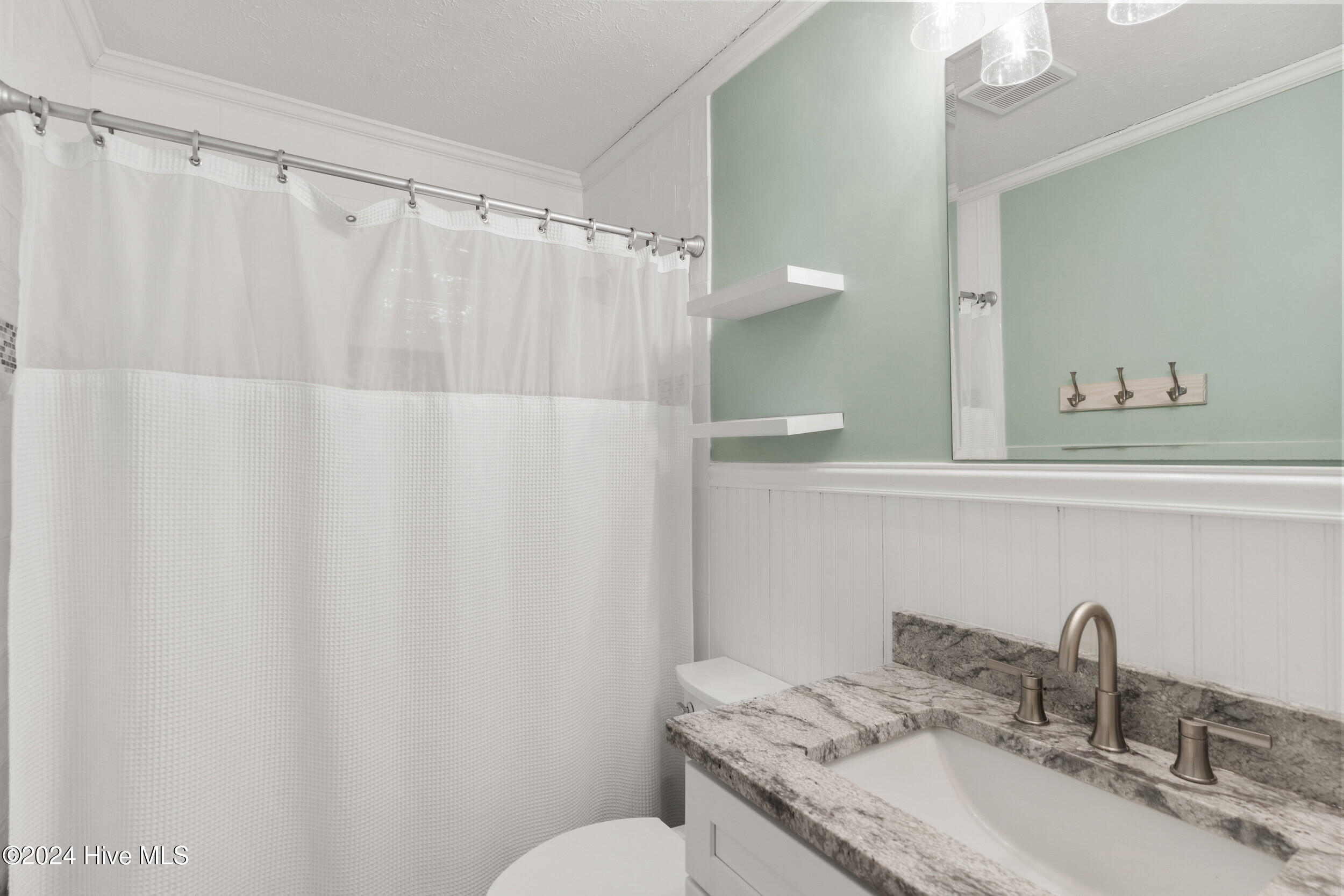 1006 Pelican Court Property Photo 22