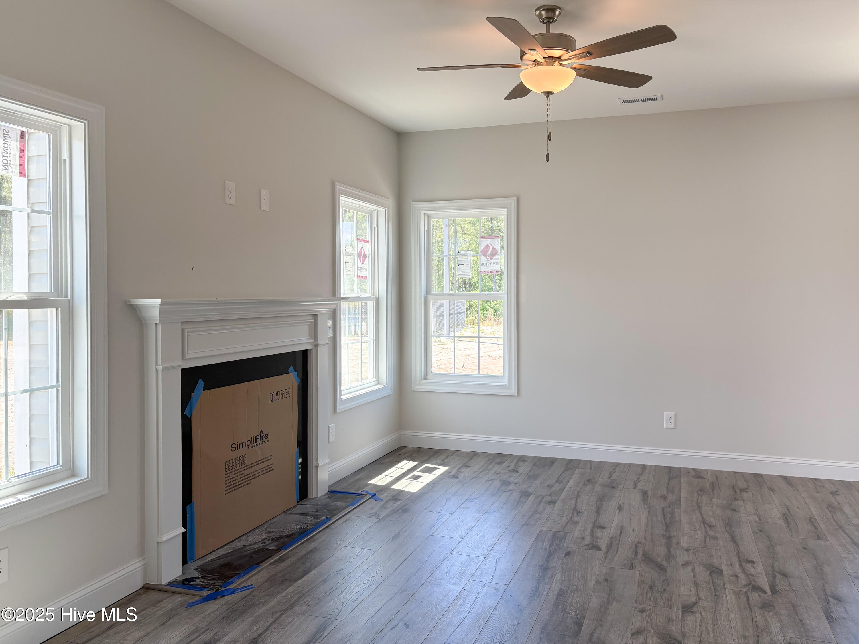 479 Pebble Shore Drive Property Photo 3