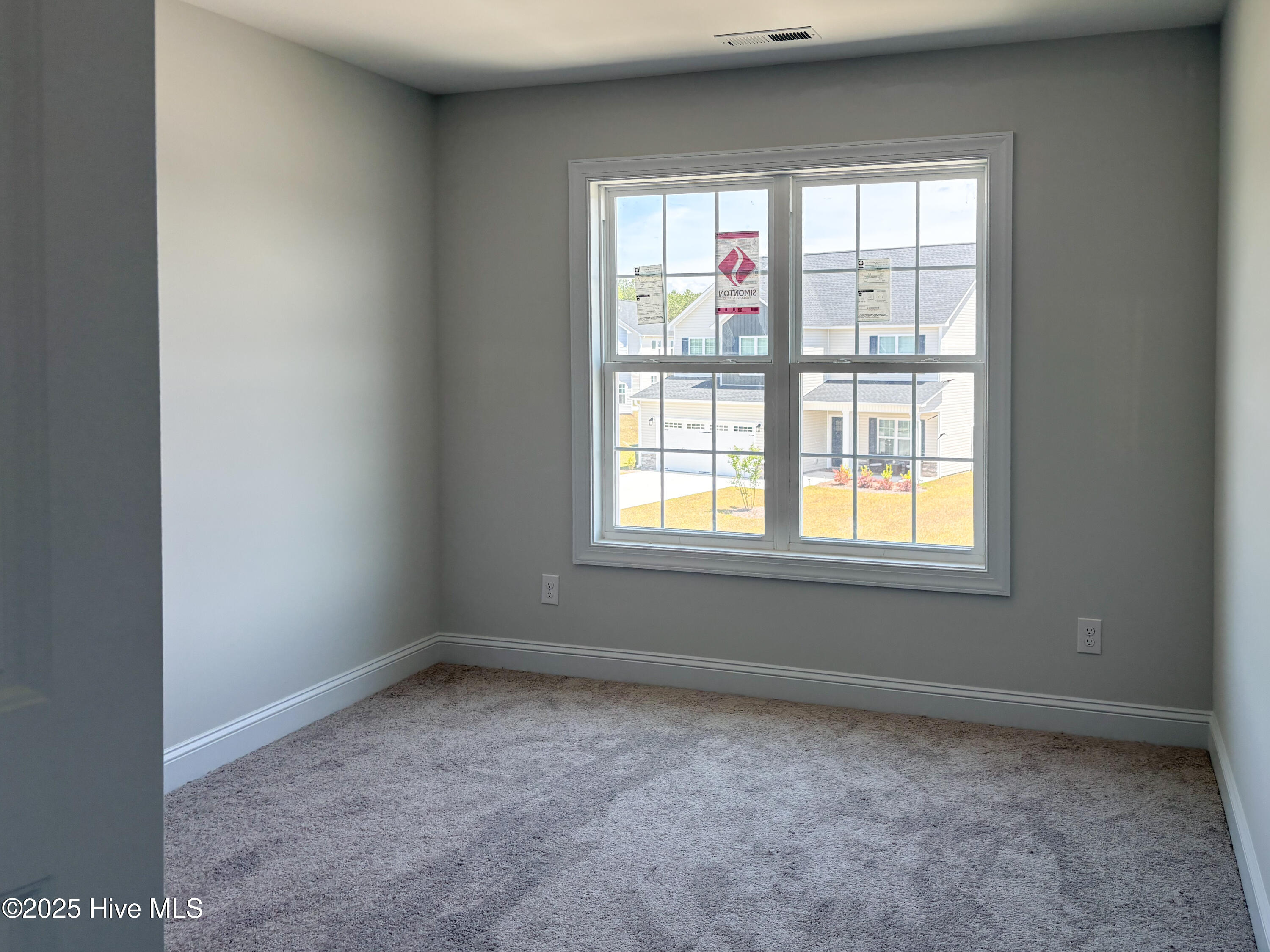 479 Pebble Shore Drive Property Photo 11