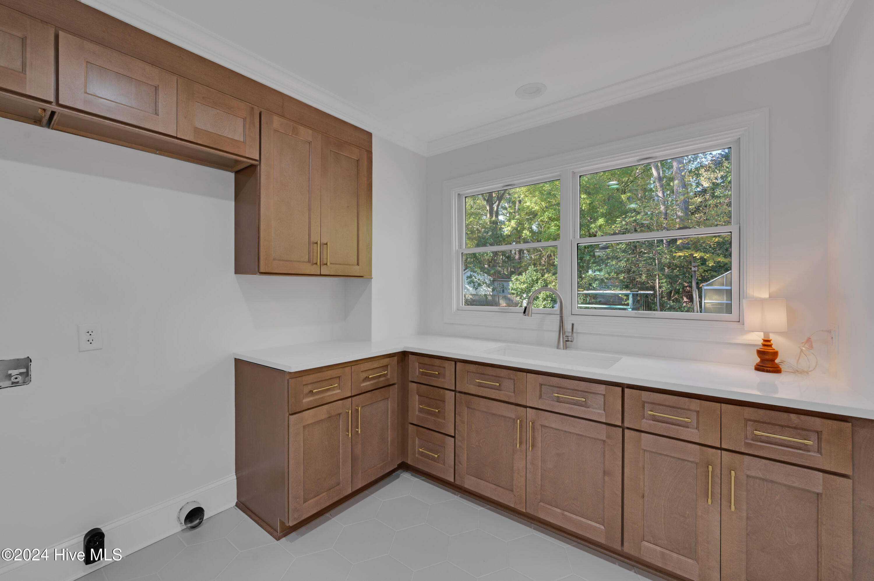 2706 Evans Street Property Photo 18