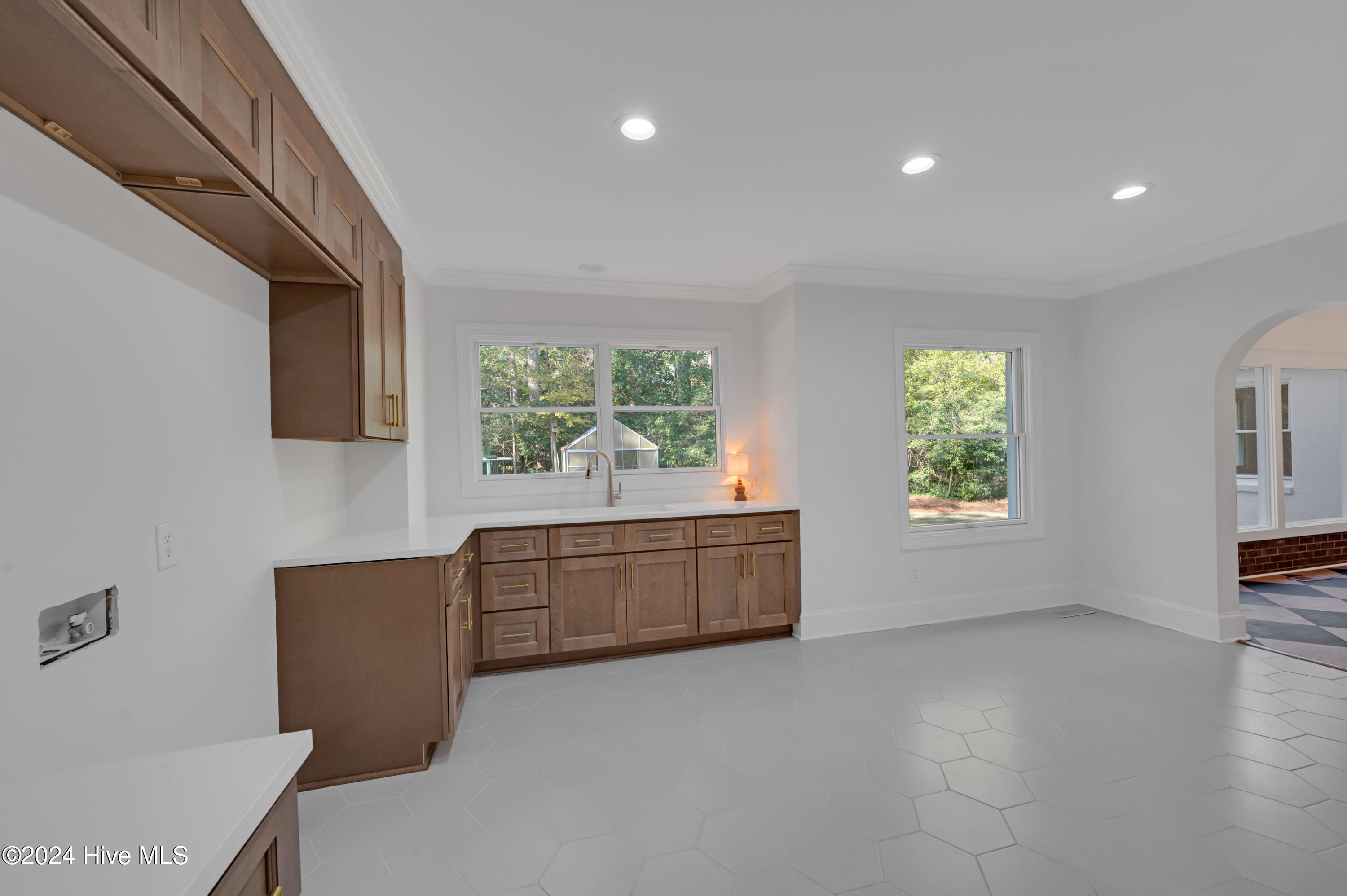 2706 Evans Street Property Photo 19