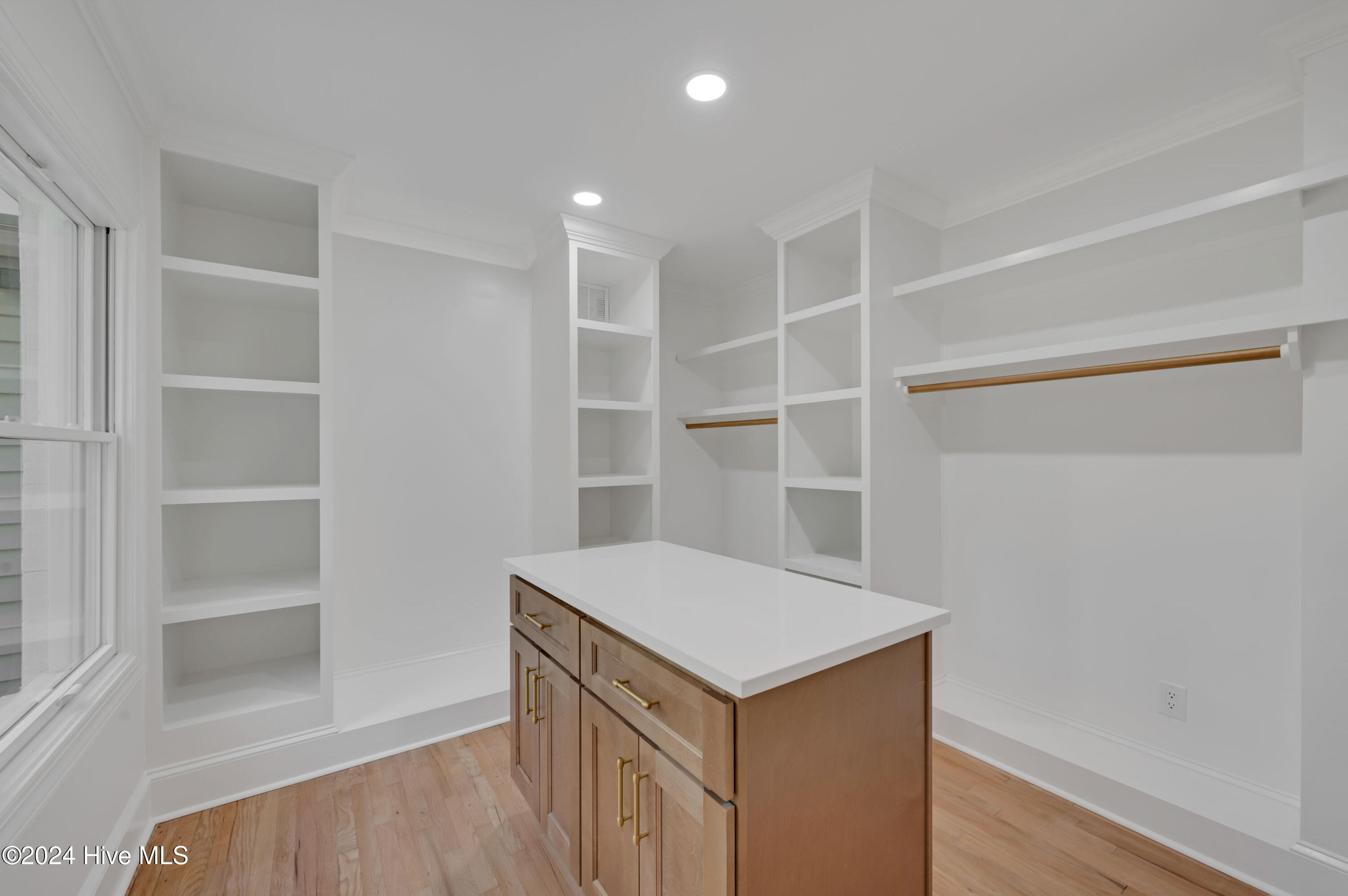 2706 Evans Street Property Photo 43