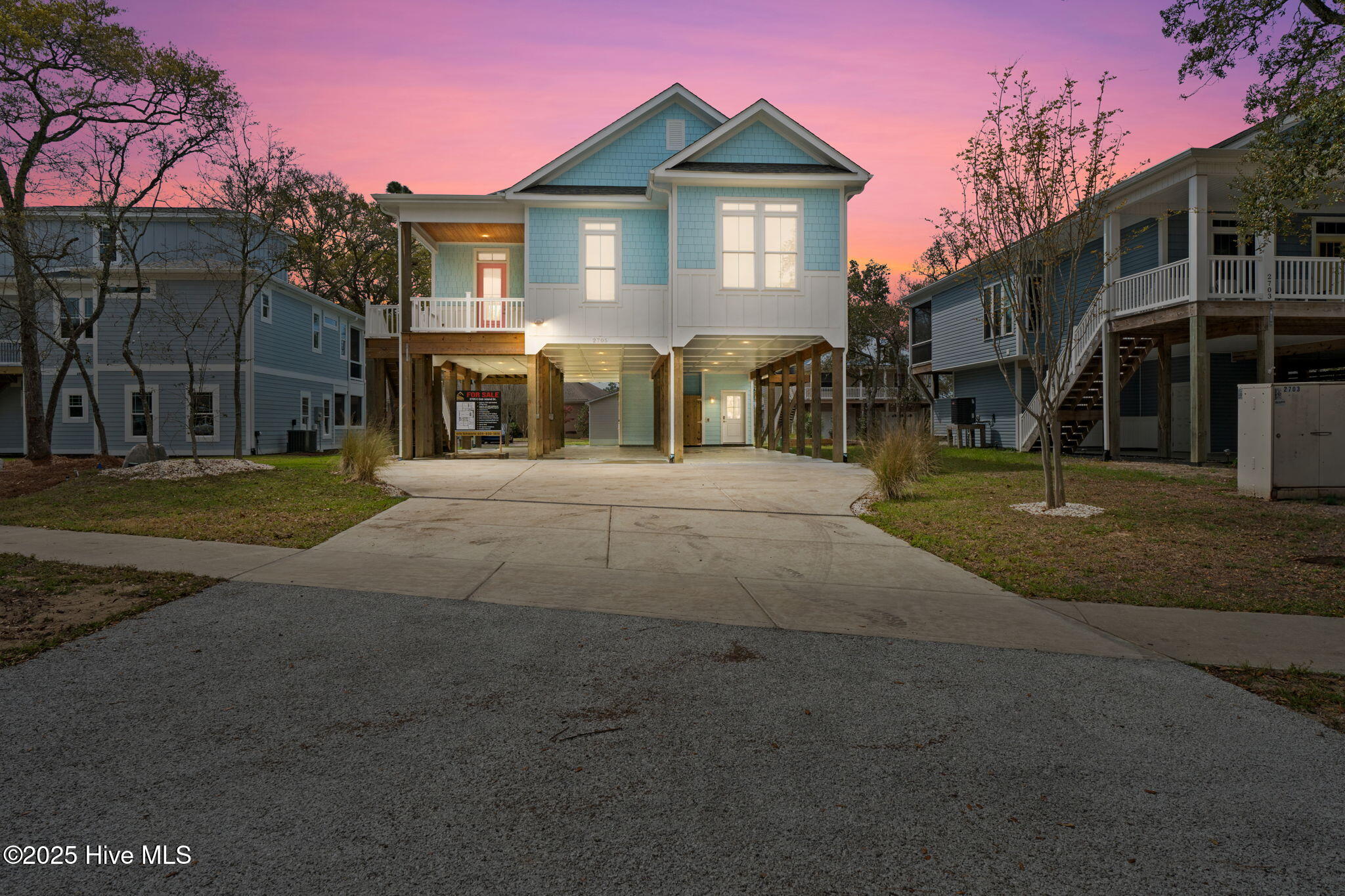2705 E Oak Island Drive Property Photo 1