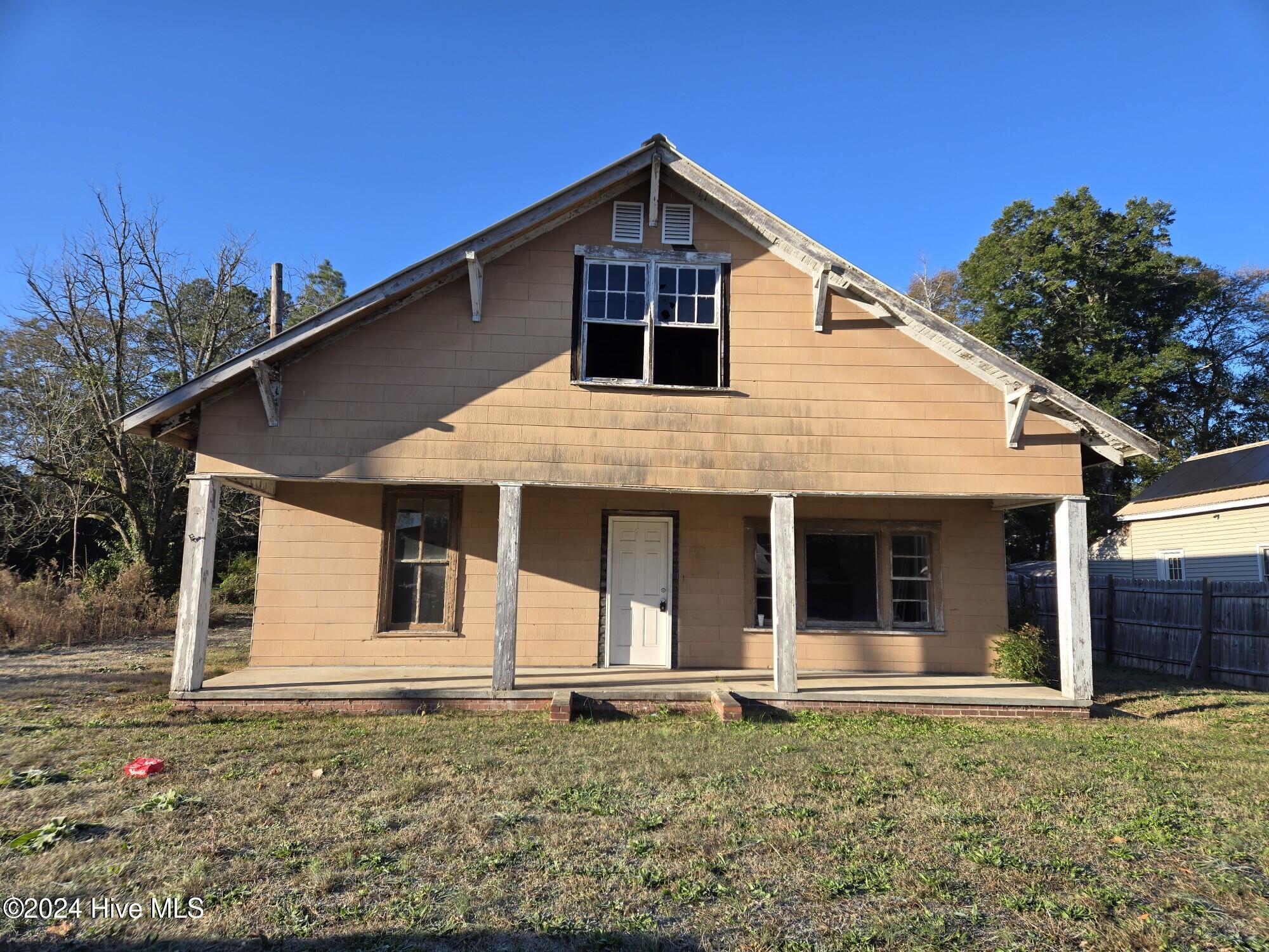 113 Pine Street Property Photo