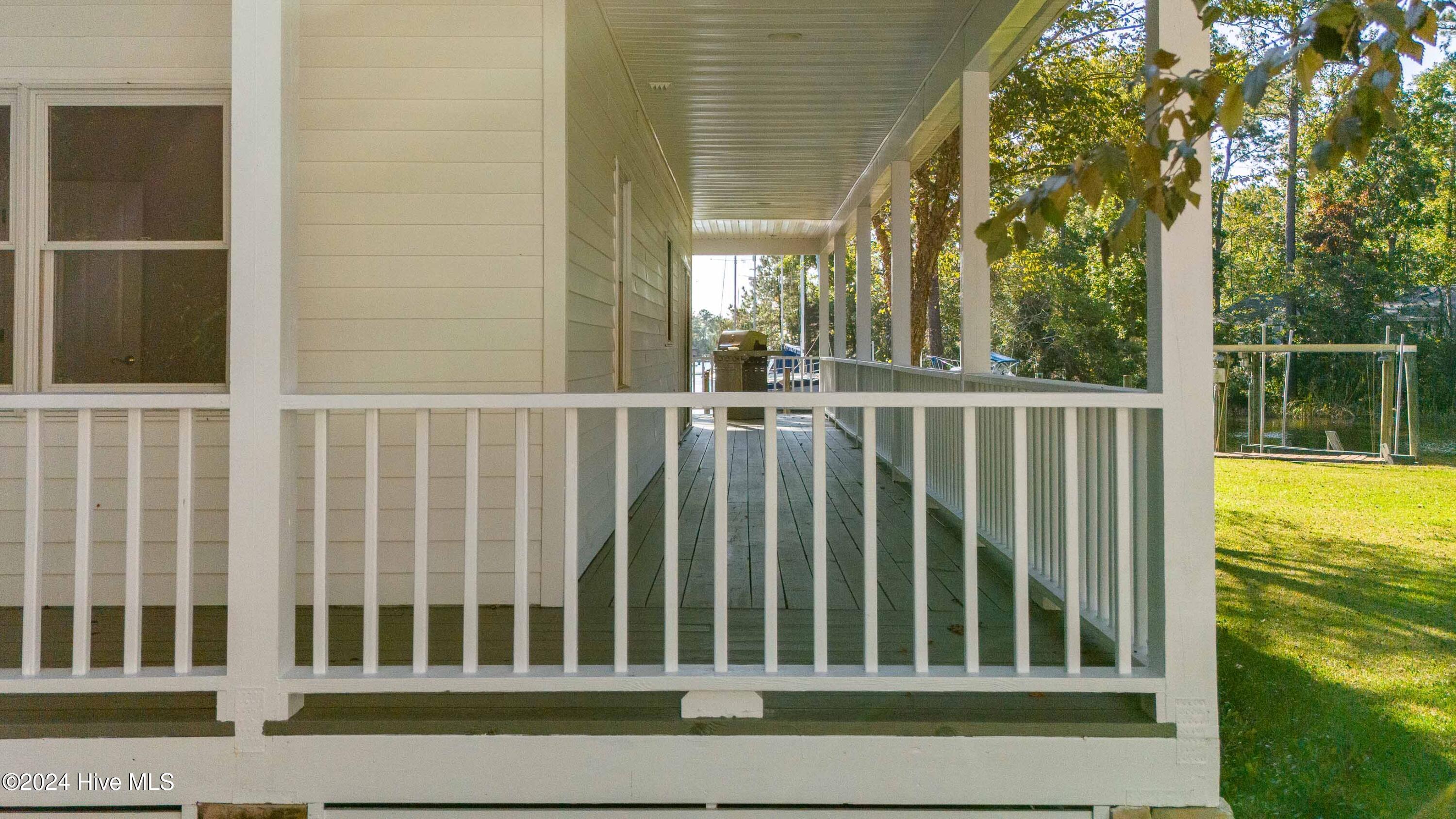 610 Windward Drive Property Photo 6