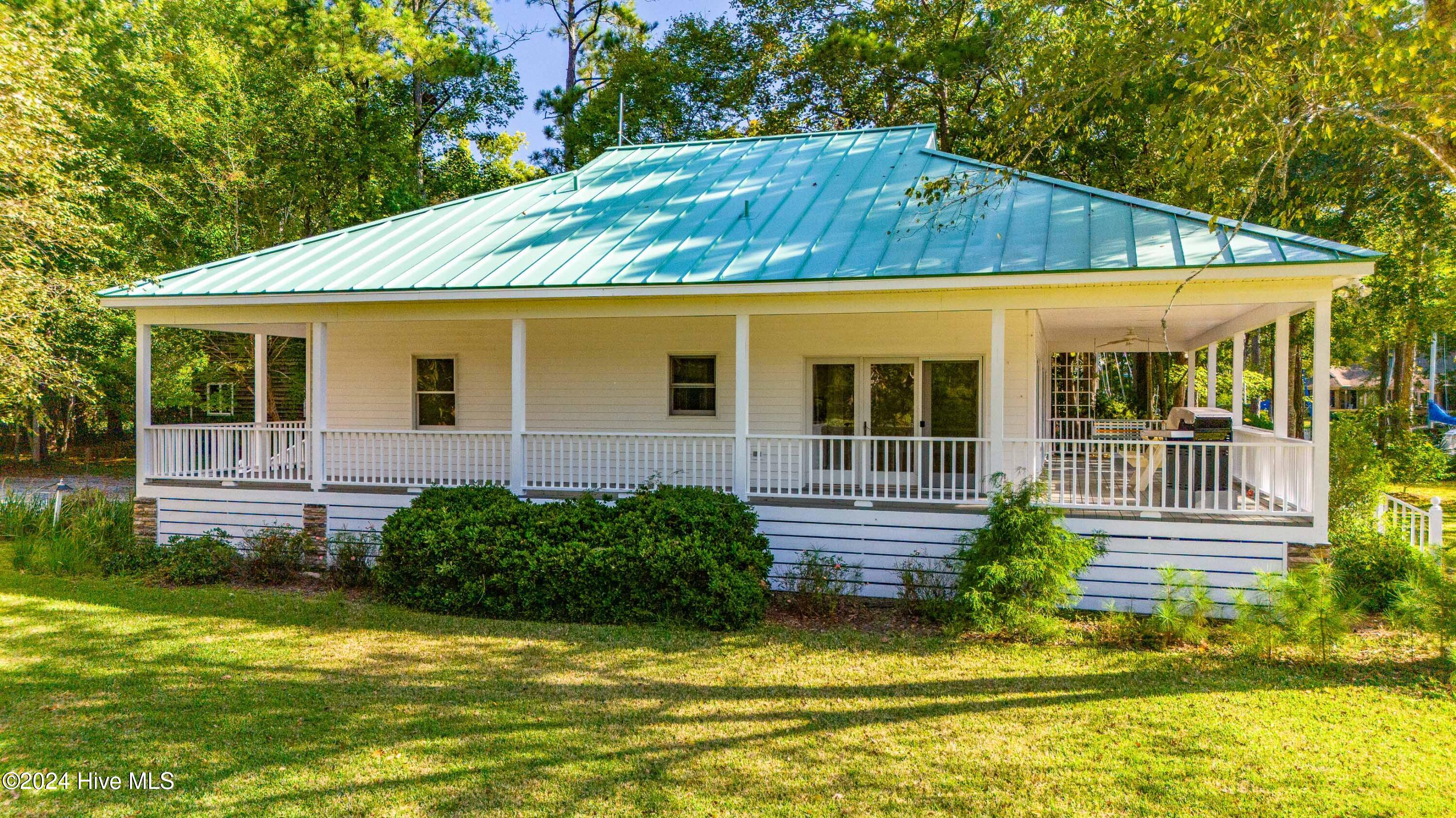 610 Windward Drive Property Photo 13