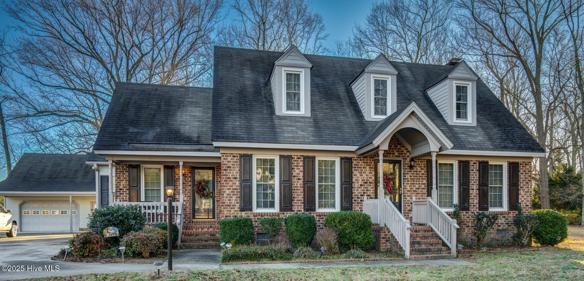 1699 Yorkshire Lane Property Photo