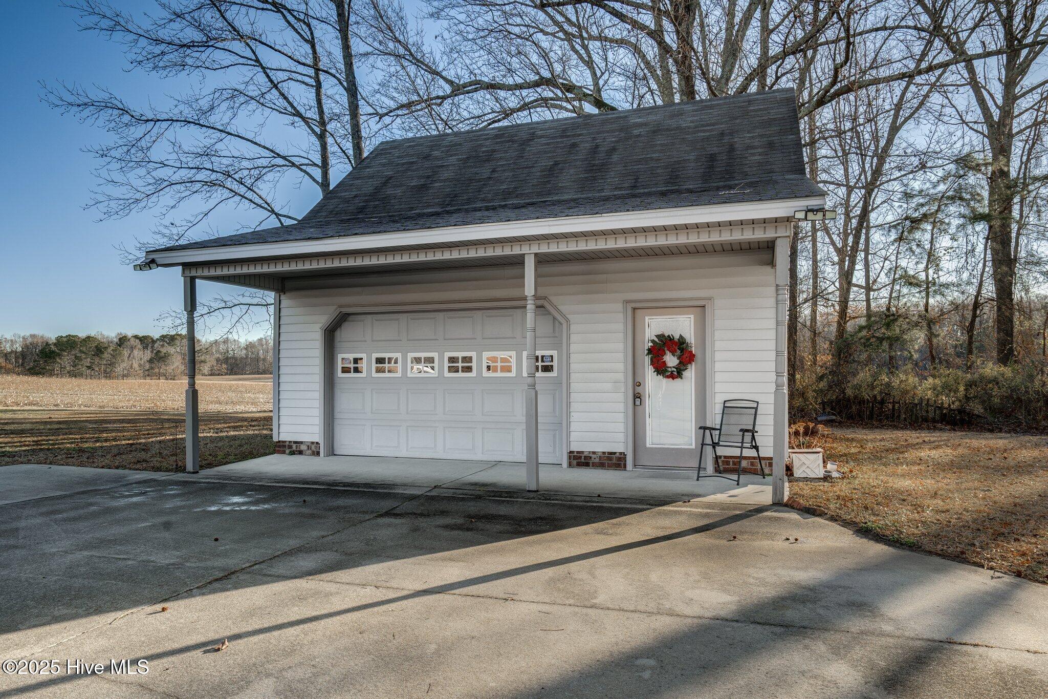 1699 Yorkshire Lane Property Photo 22