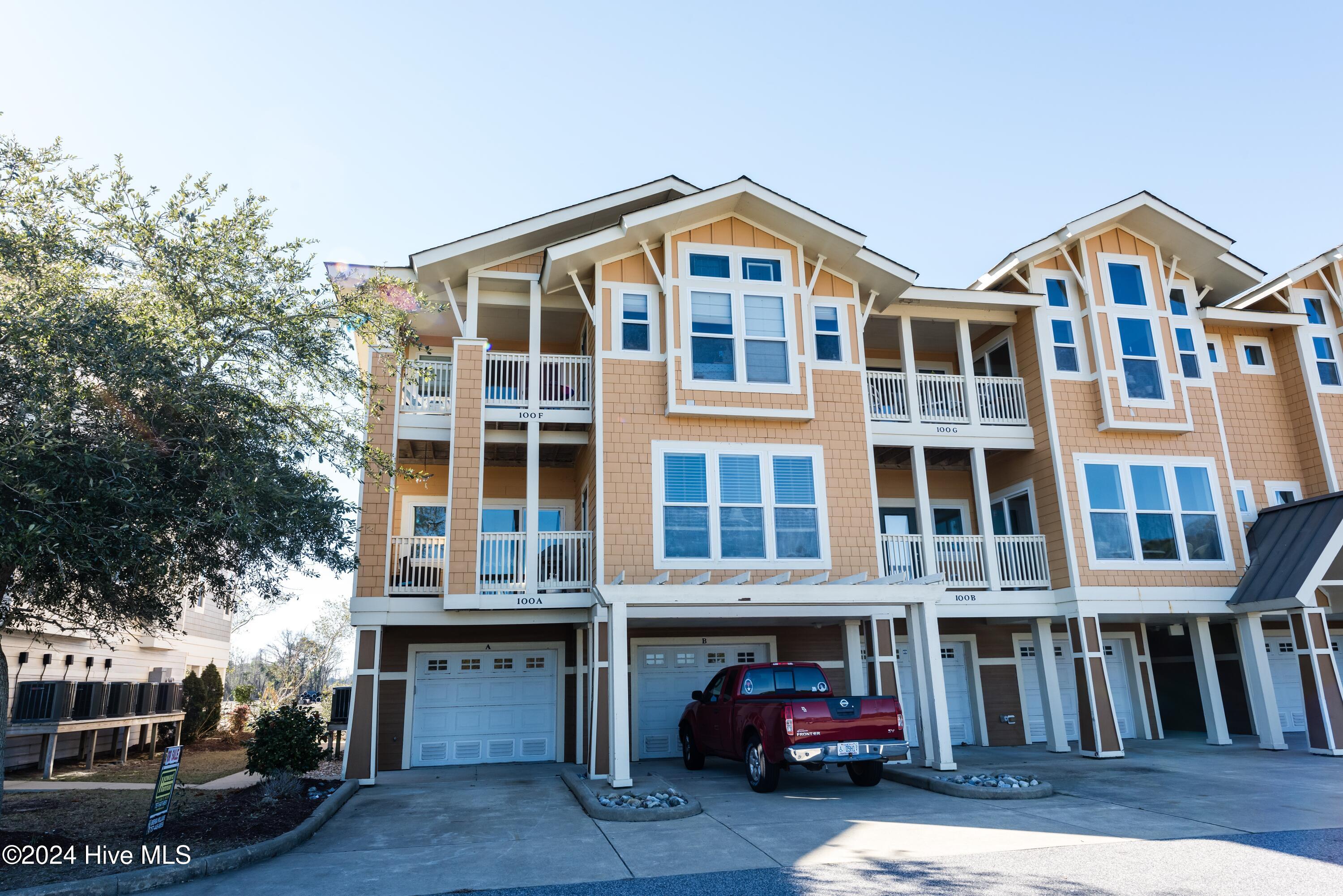 100 Mercedes Court A Property Photo