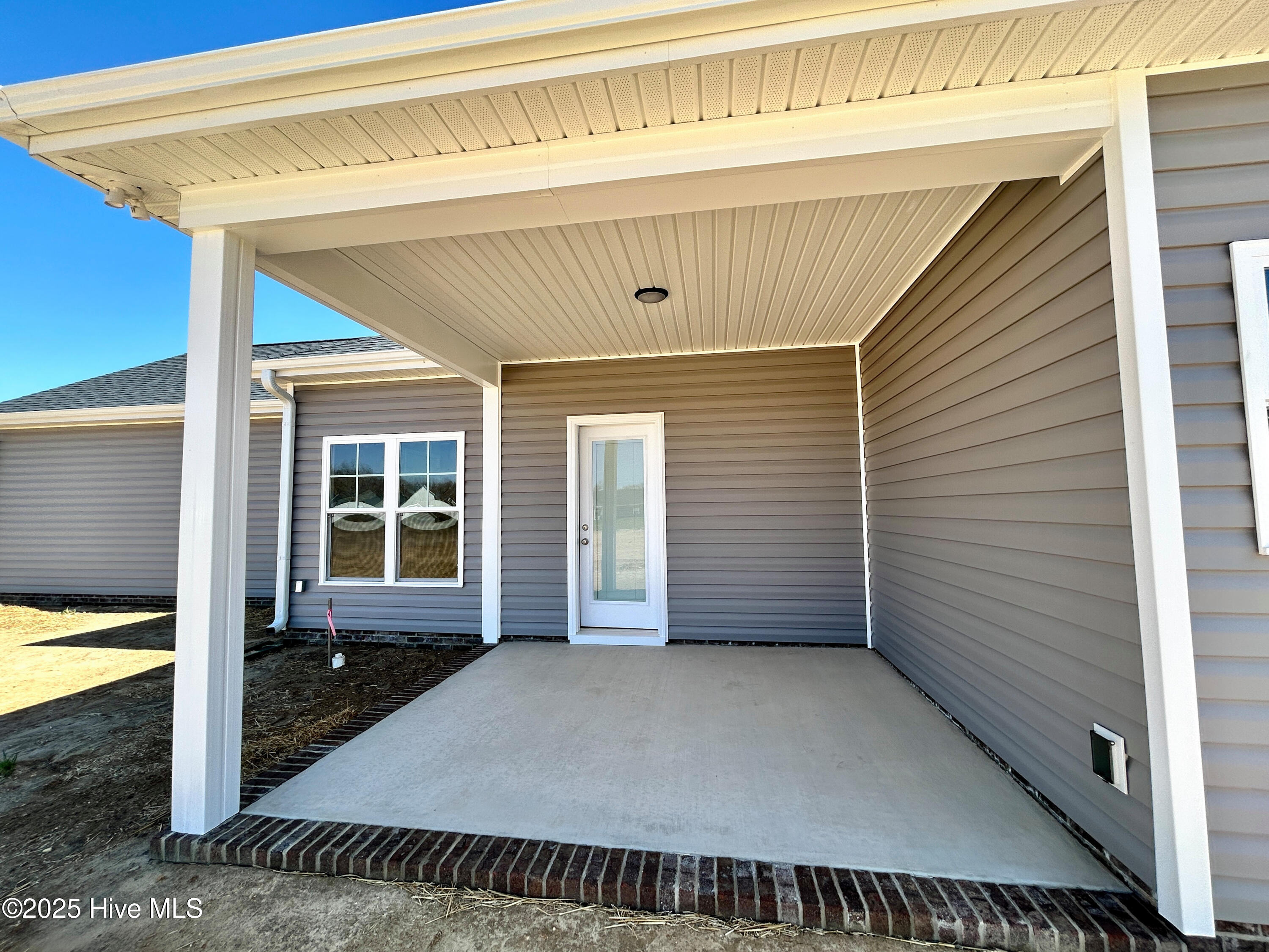 105 Dunbar Hill Drive Property Photo 9